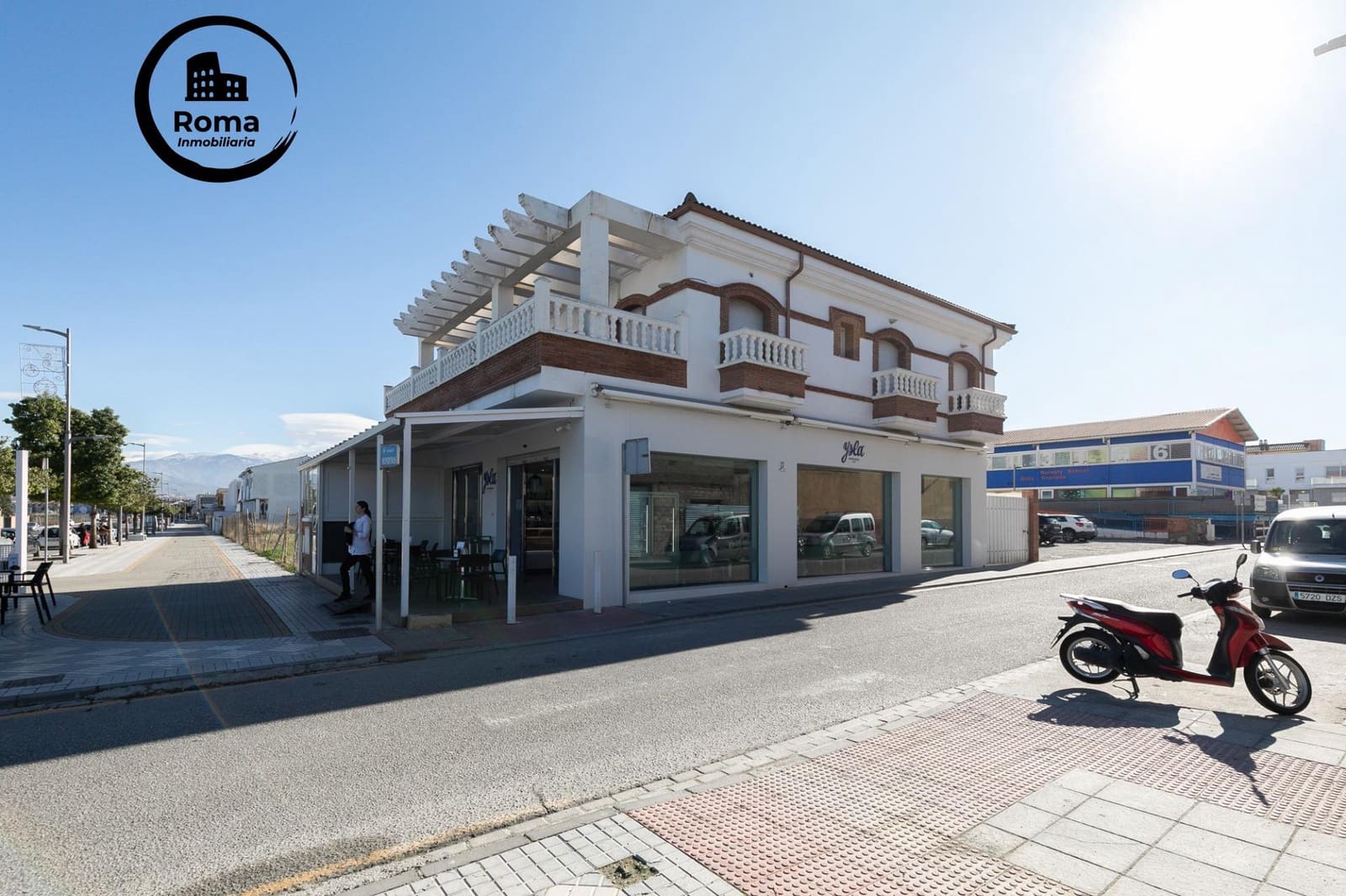Adosado de 3 habitaciones en Churriana de la Vega en venta con garaje - 289.000 € (Ref: 9502522)