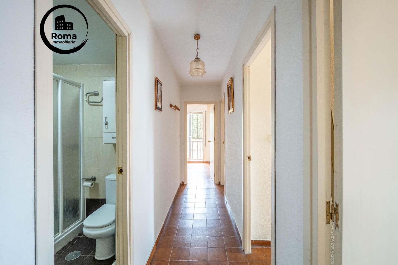 4 bedroom Flat for sale in Granada city with garage - € 285,000 (Ref: 9502523)