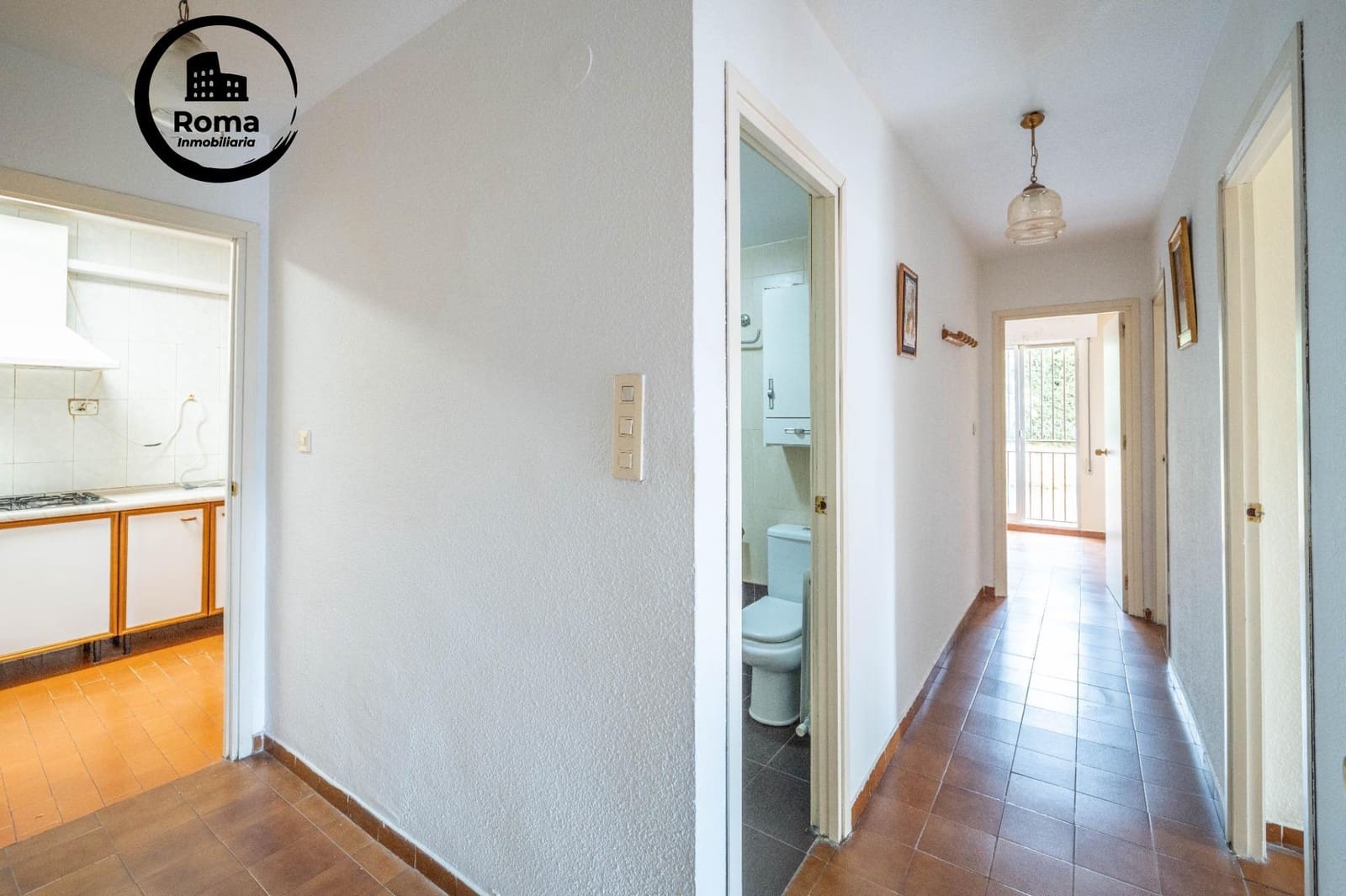 4 bedroom Flat for sale in Granada city with garage - € 285,000 (Ref: 9502523)
