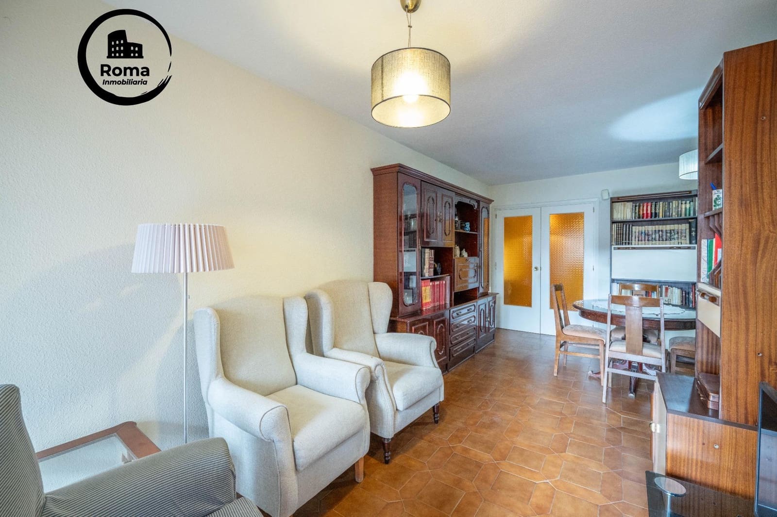 4 bedroom Flat for sale in Granada city with garage - € 285,000 (Ref: 9502523)
