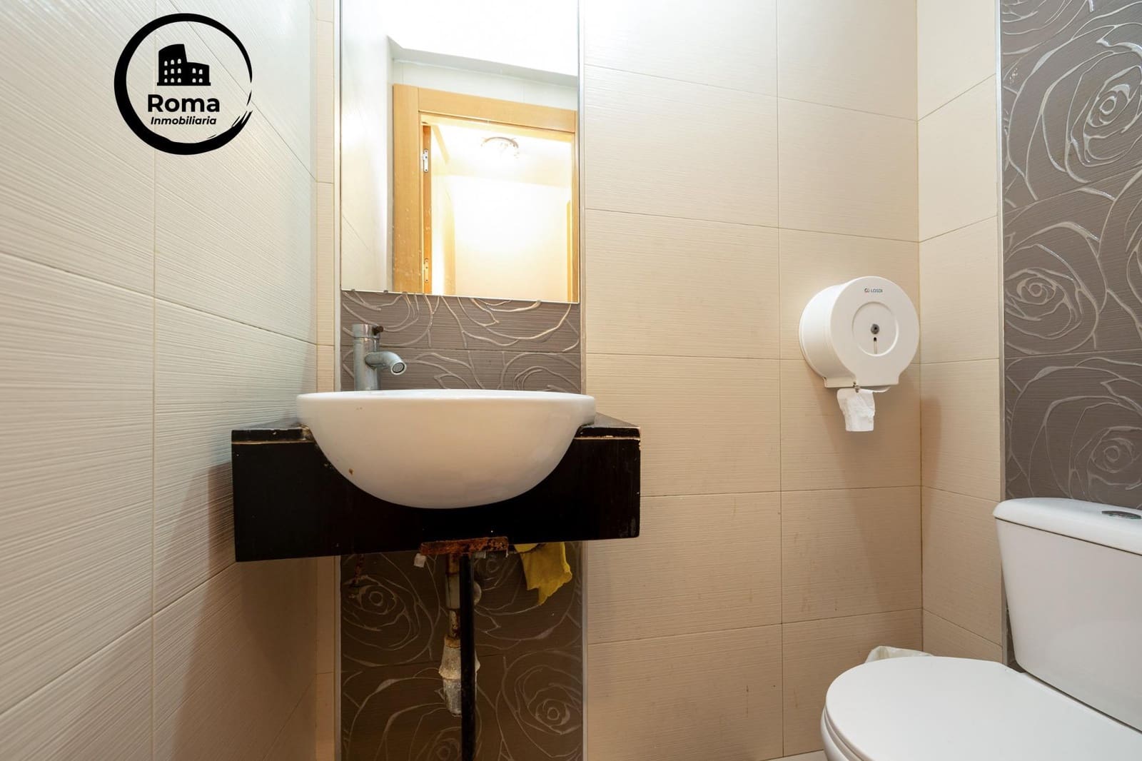 Business for sale in Granada city - € 280,000 (Ref: 9502526)