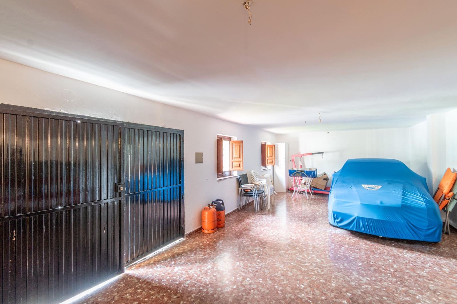 4 slaapkamer Villa te koop in Huetor Santillan met zwembad garage - € 278.000 (Ref: 9502528)