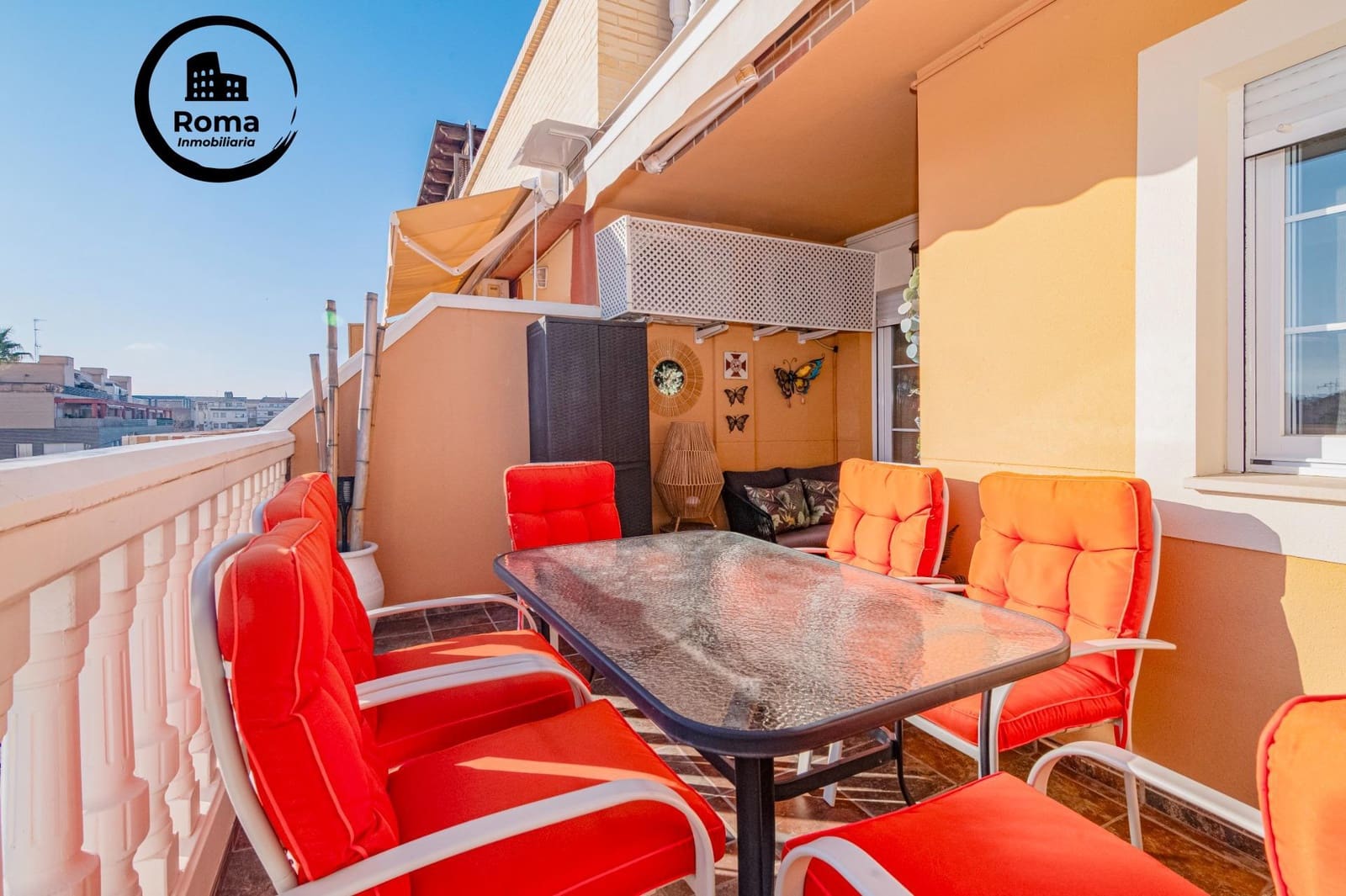 Ático de 2 habitaciones en Churriana de la Vega en venta con garaje - 185.000 € (Ref: 9502540)