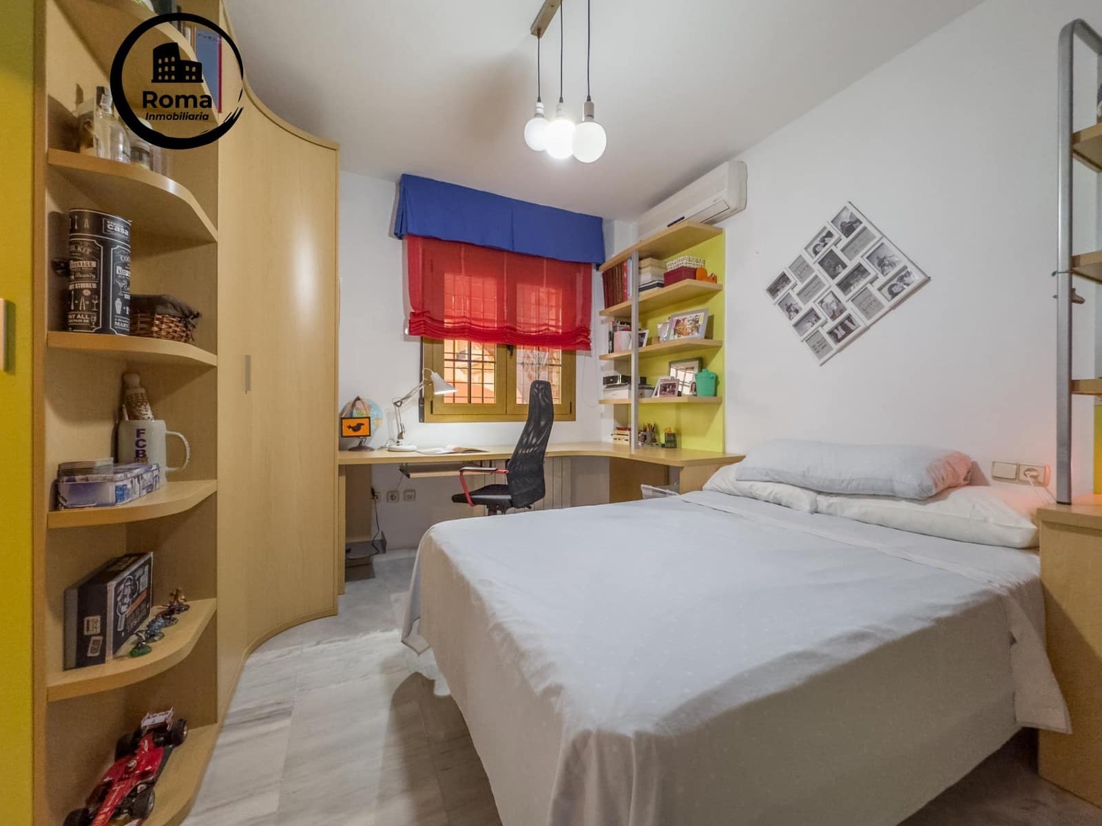 4 soverom Kjedet enebolig til salgs i Las Gabias med svømmebasseng garasje - € 385 000 (Ref: 9502546)