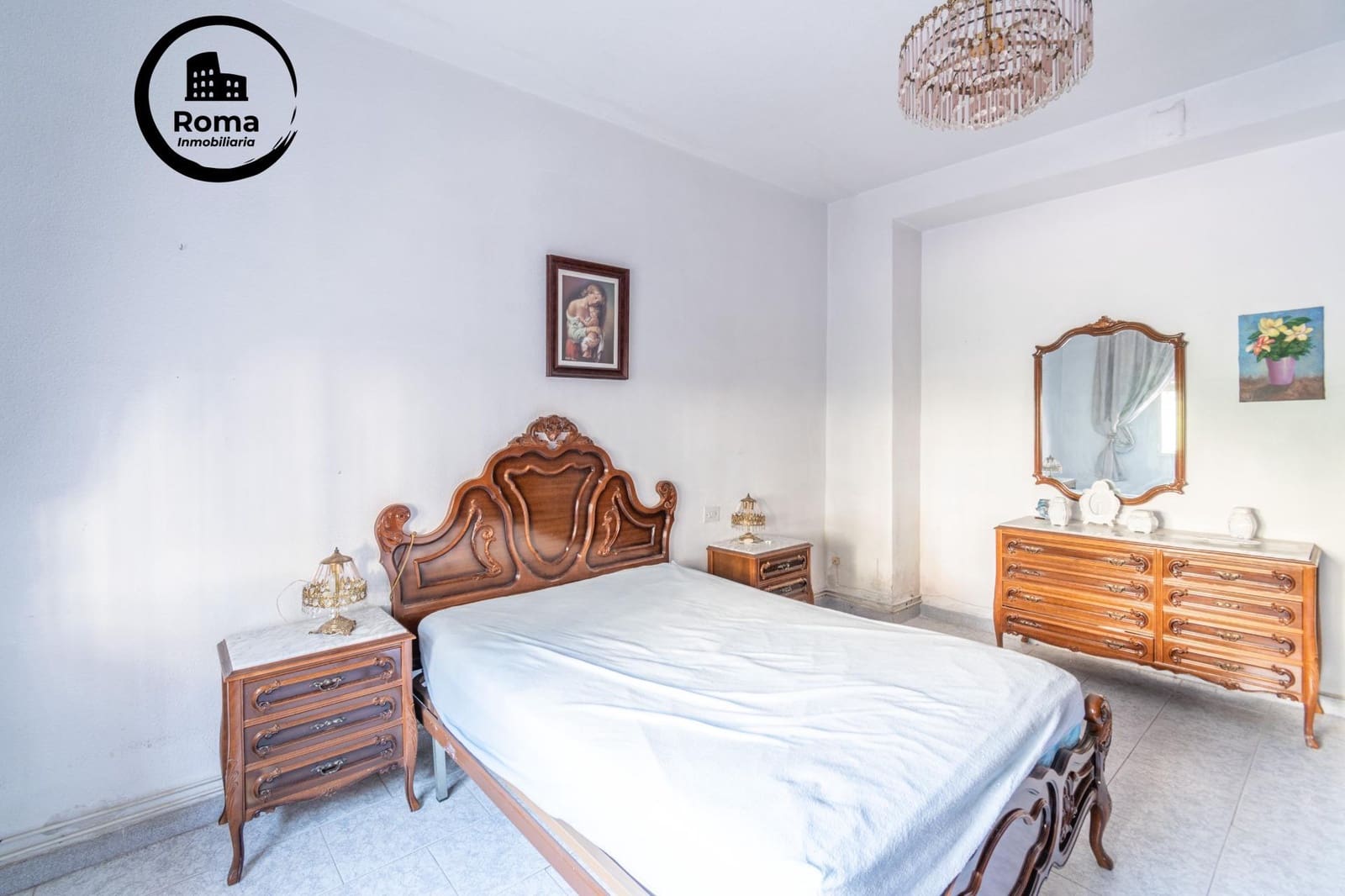 8 bedroom Villa for sale in Ambroz - € 290,000 (Ref: 9502547)