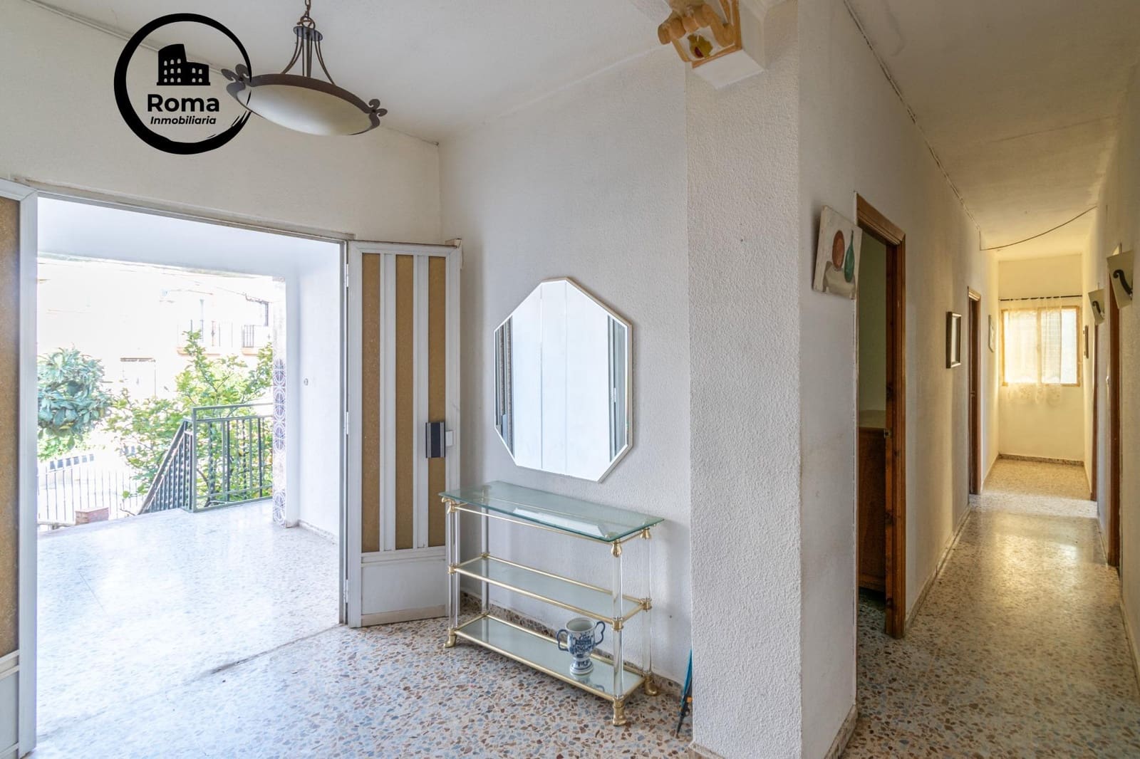 8 bedroom Villa for sale in Ambroz - € 290,000 (Ref: 9502547)