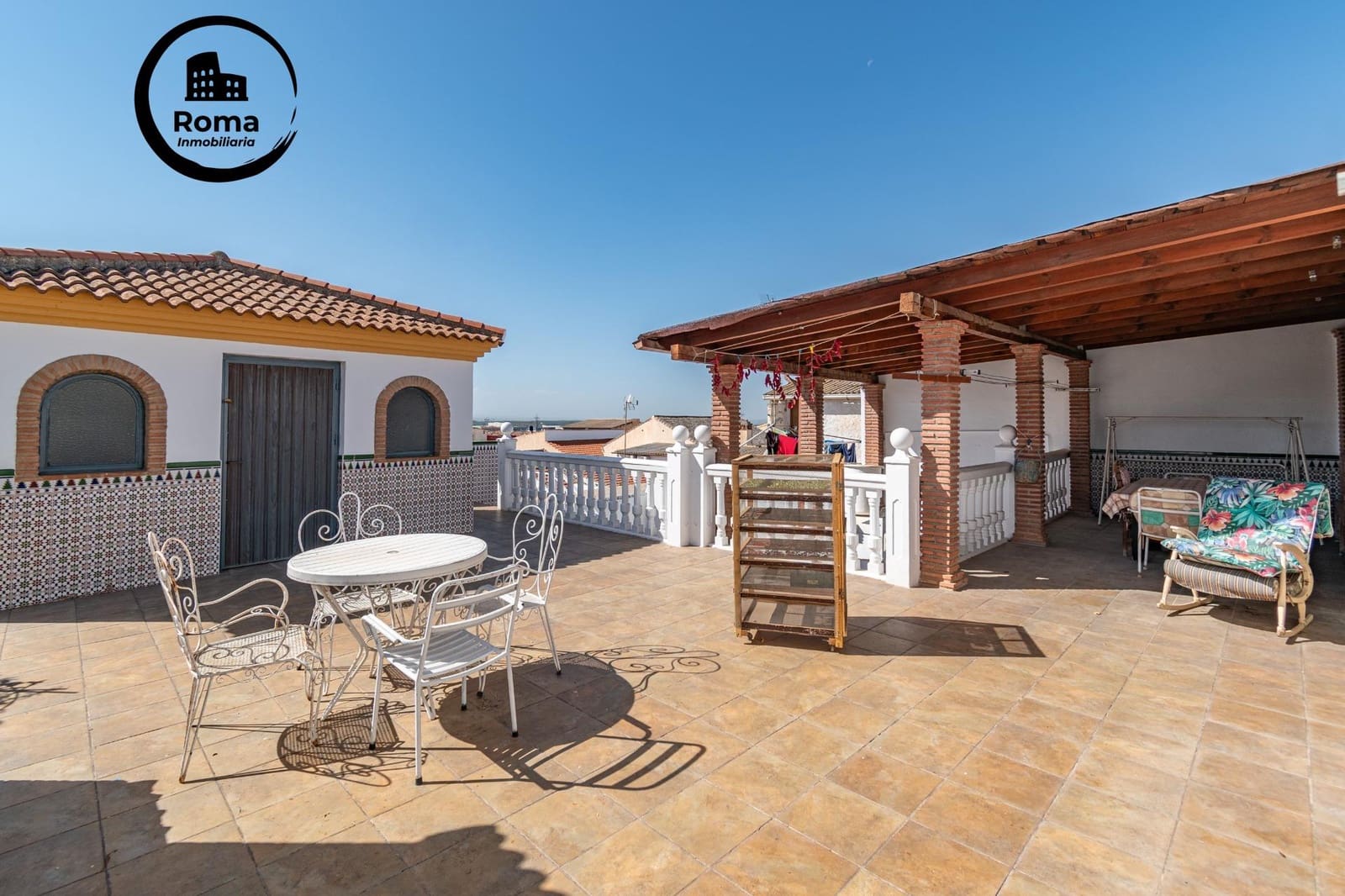 Casa de 4 habitaciones en Atarfe en venta con piscina - 280.000 € (Ref: 9502548)