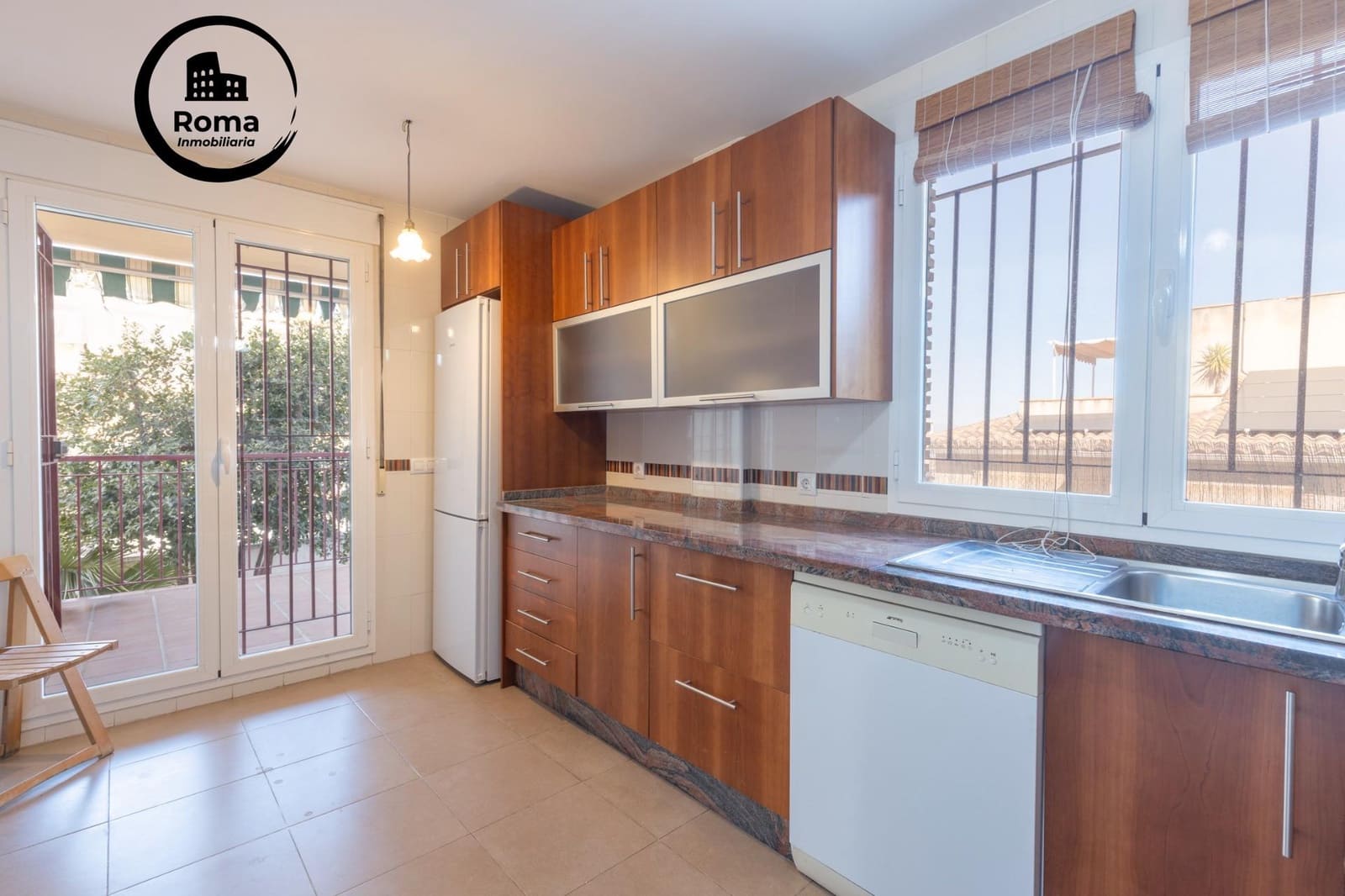 5 quarto Moradia Geminada para venda em Huetor Vega com garagem - 340 000 € (Ref: 9502550)