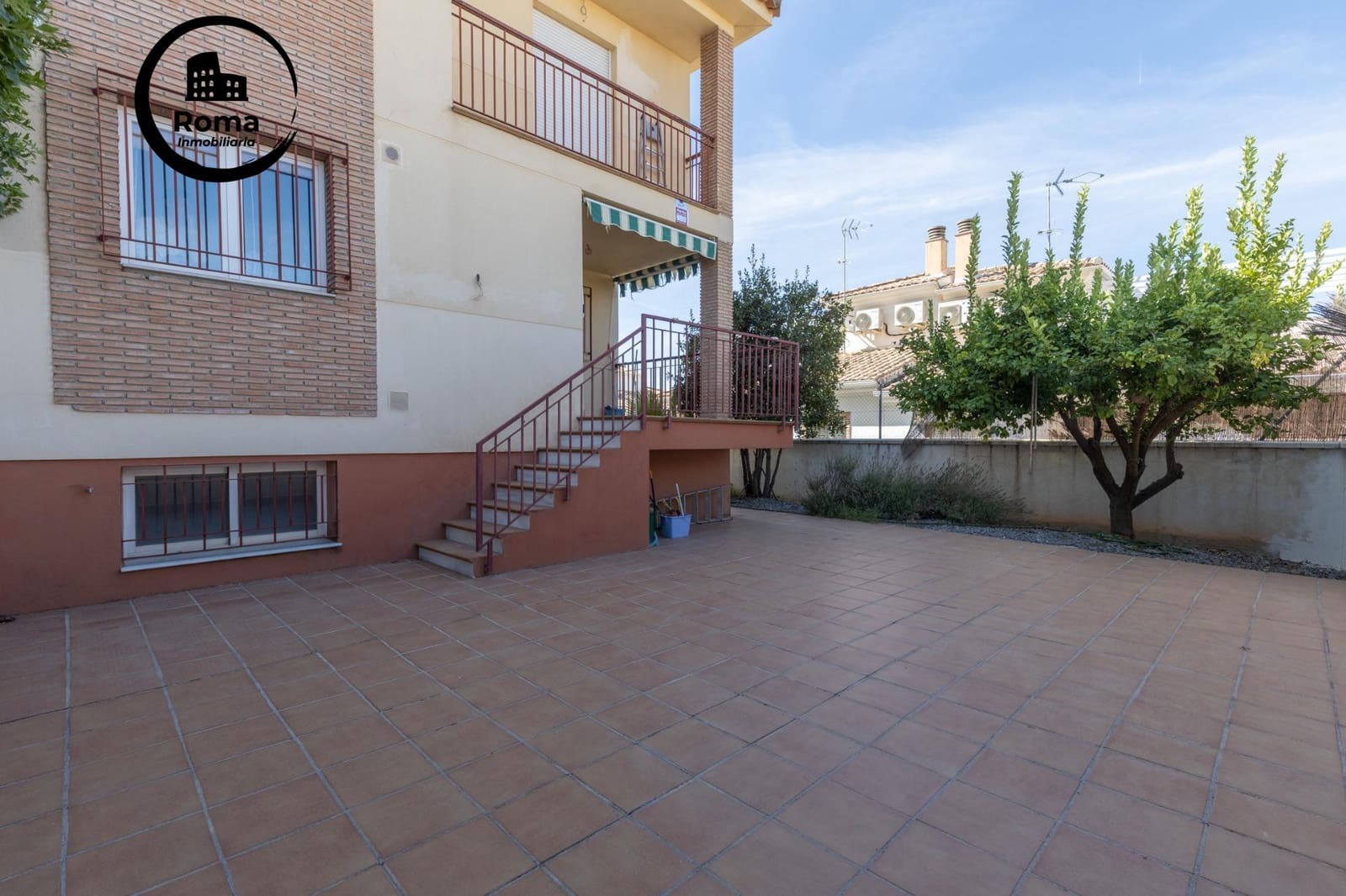 5 quarto Moradia Geminada para venda em Huetor Vega com garagem - 340 000 € (Ref: 9502550)