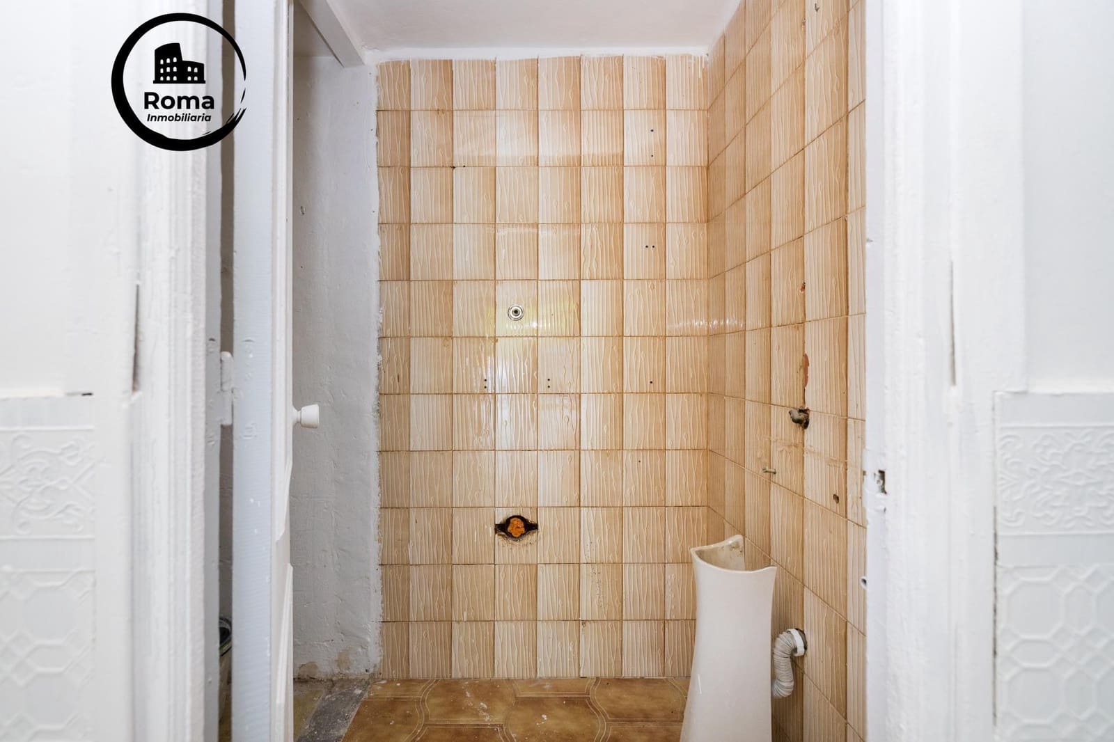 Erhverv til salg i Granada by - € 95.000 (Ref: 9504424)