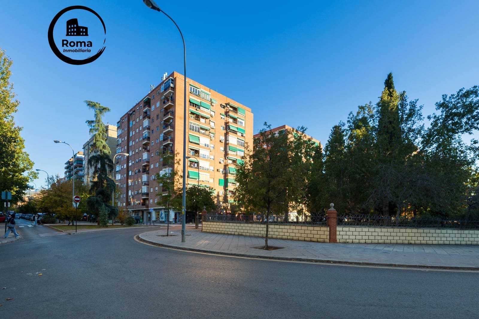 Erhverv til salg i Granada by - € 95.000 (Ref: 9504424)