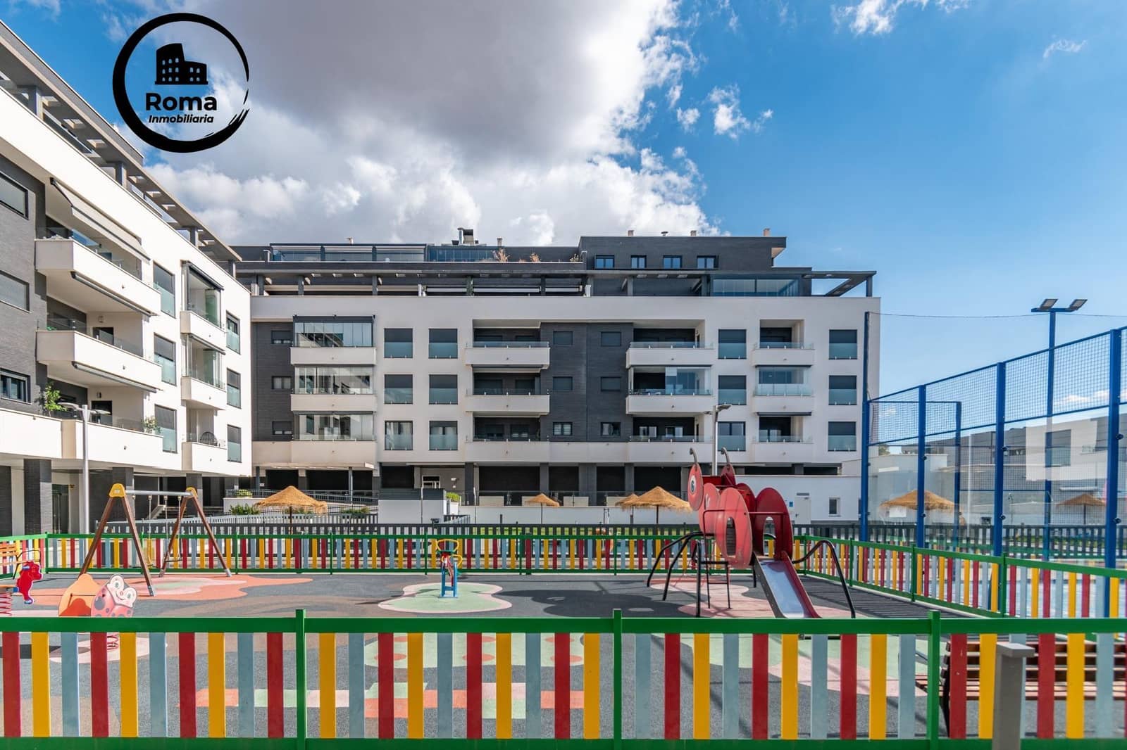 Piso de 3 habitaciones en Armilla en venta con piscina - 462.000 € (Ref: 9504426)