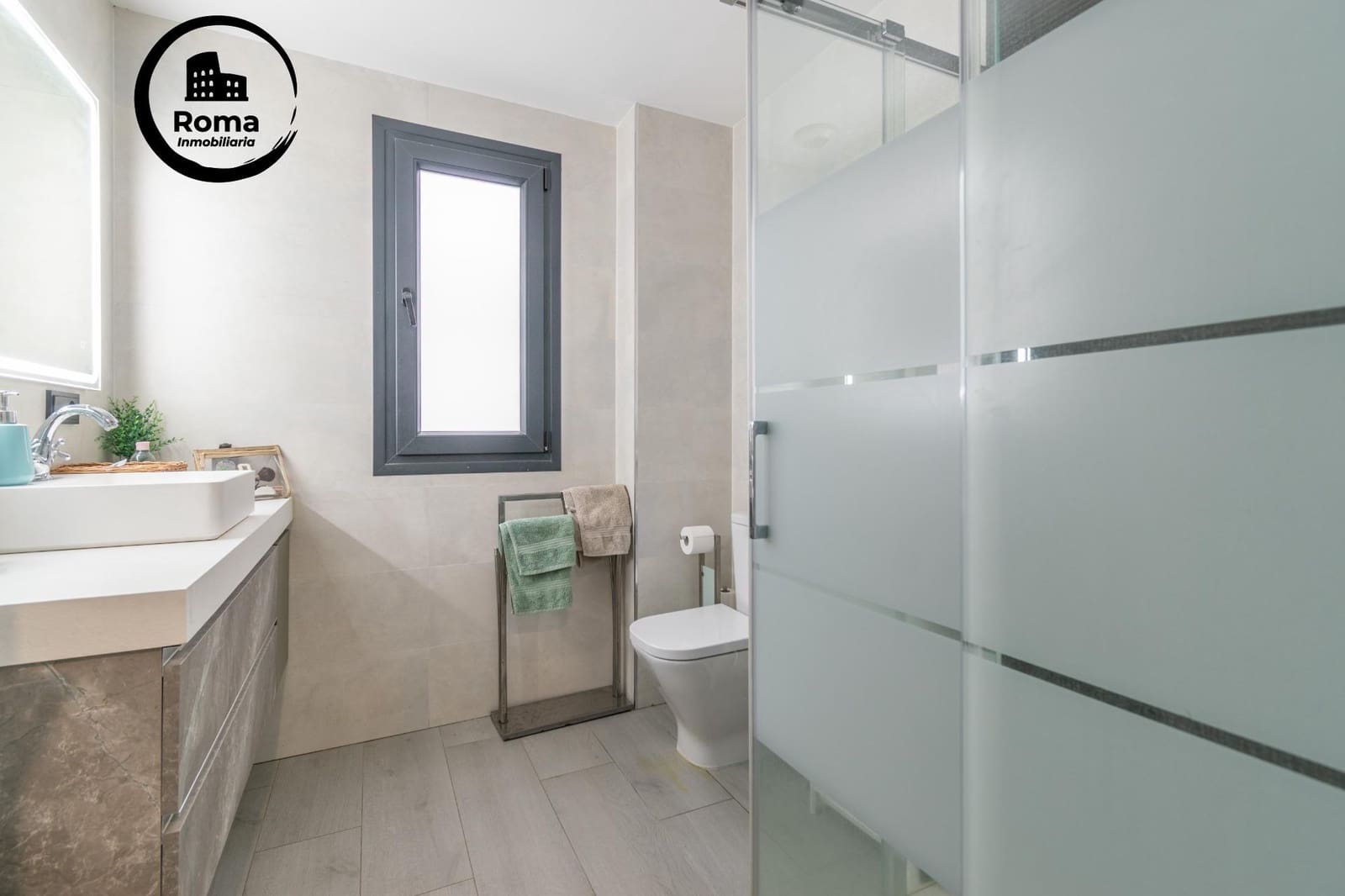 Piso de 3 habitaciones en Armilla en venta con piscina - 462.000 € (Ref: 9504426)