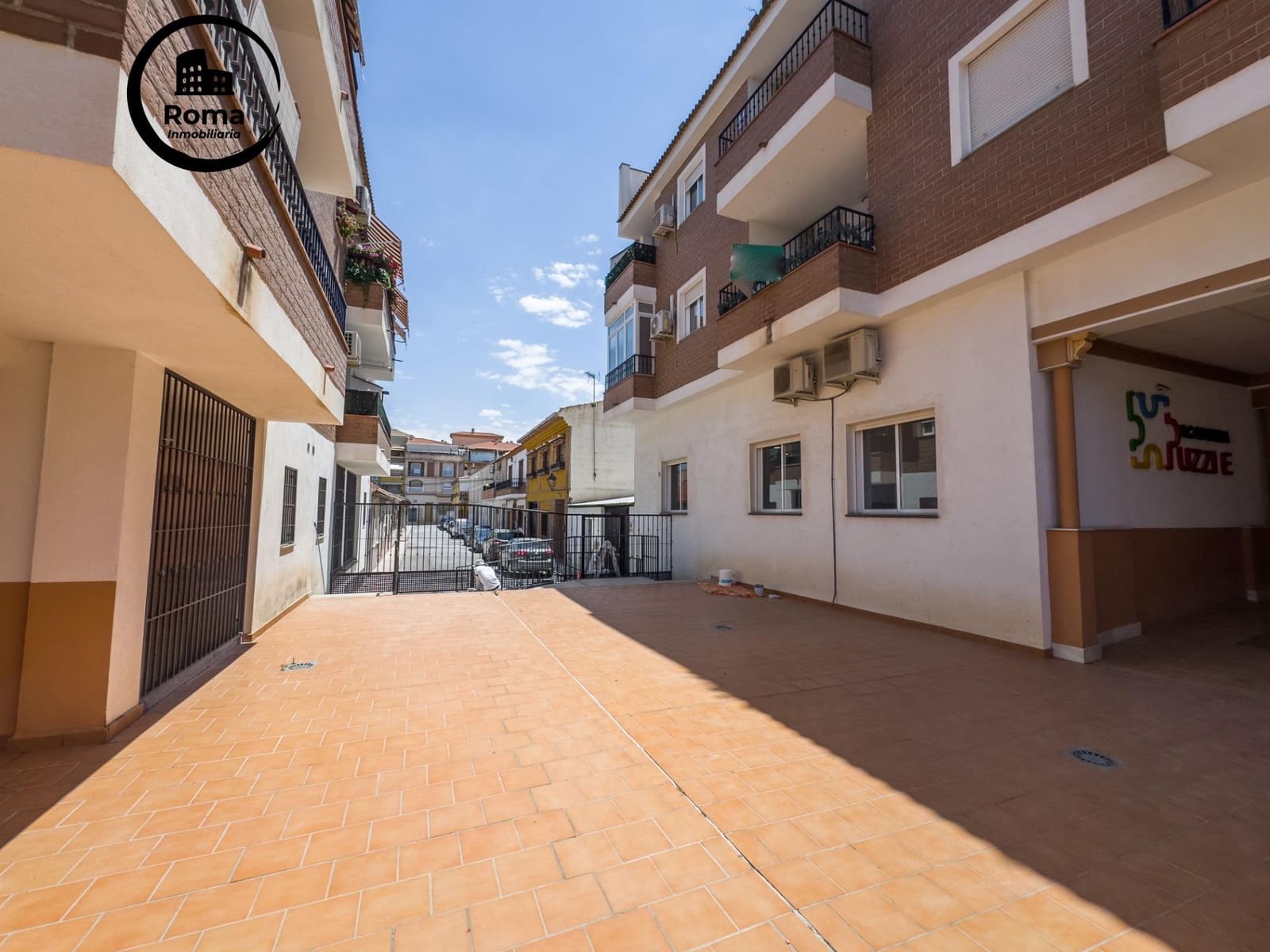 2 quarto Apartamento para venda em Churriana de la Vega com garagem - 180 000 € (Ref: 9504428)