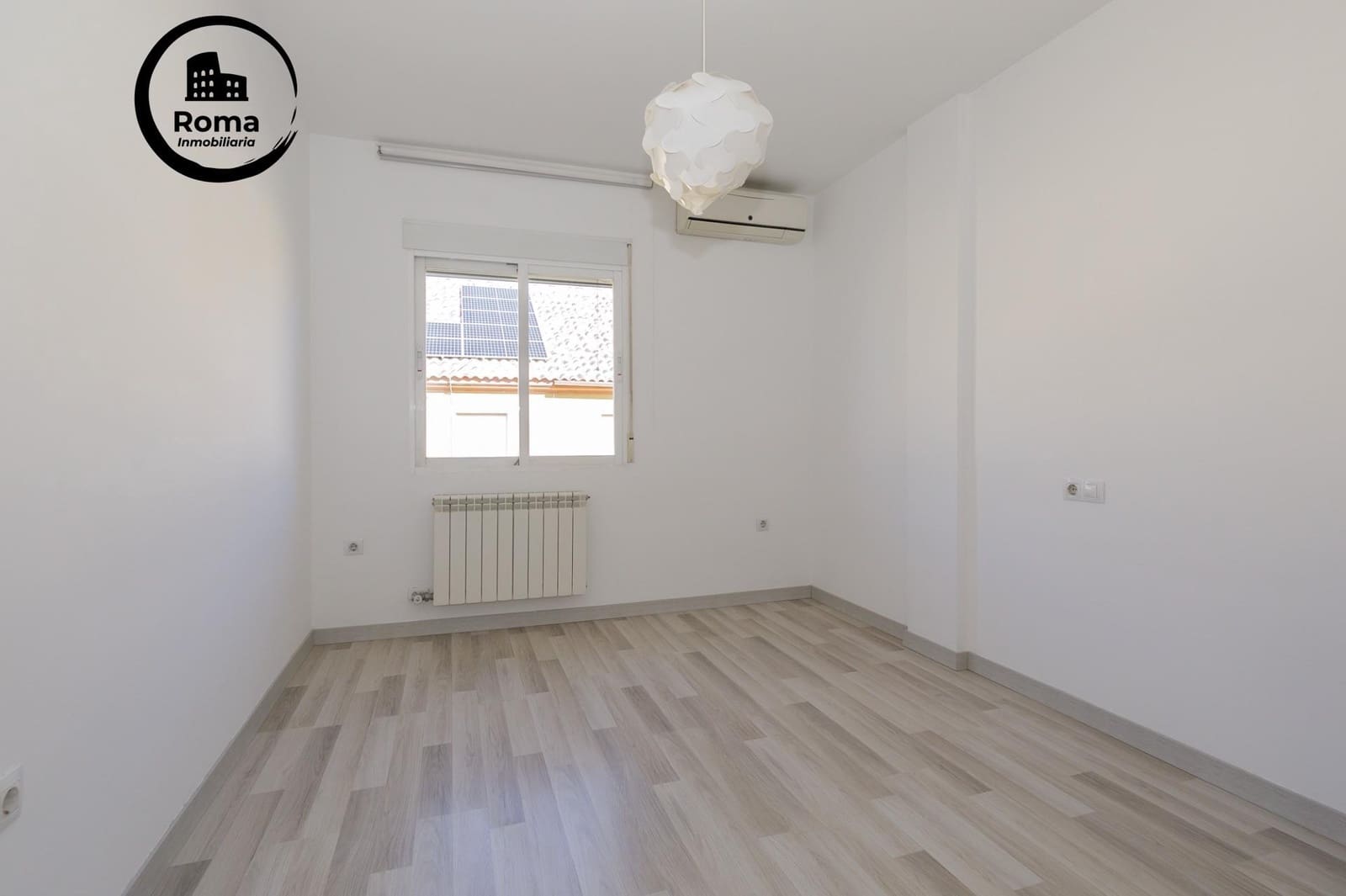 3 bedroom Terraced Villa for sale in Churriana de la Vega with garage - € 289,000 (Ref: 9504430)