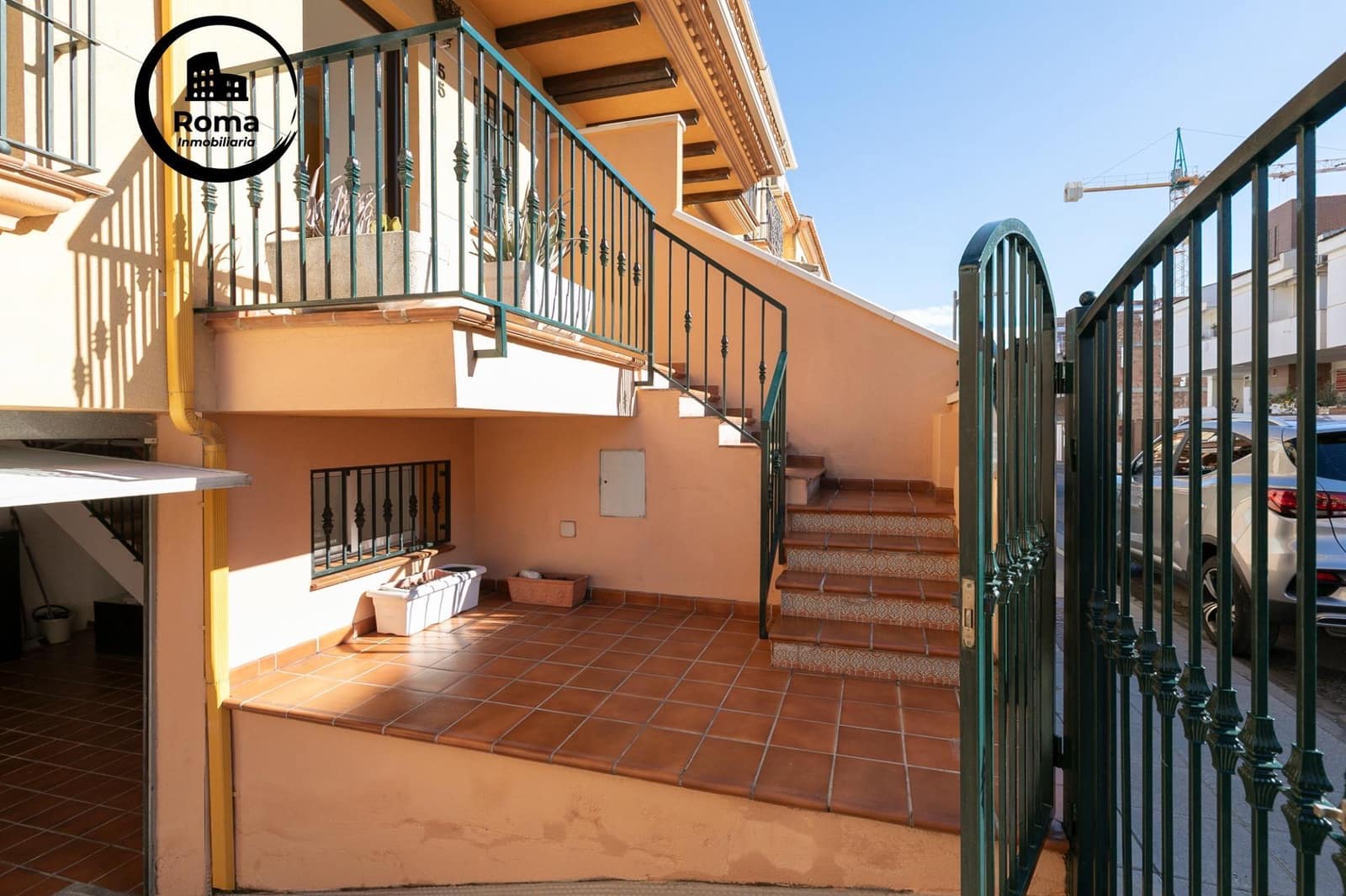 3 bedroom Terraced Villa for sale in Churriana de la Vega with garage - € 289,000 (Ref: 9504430)