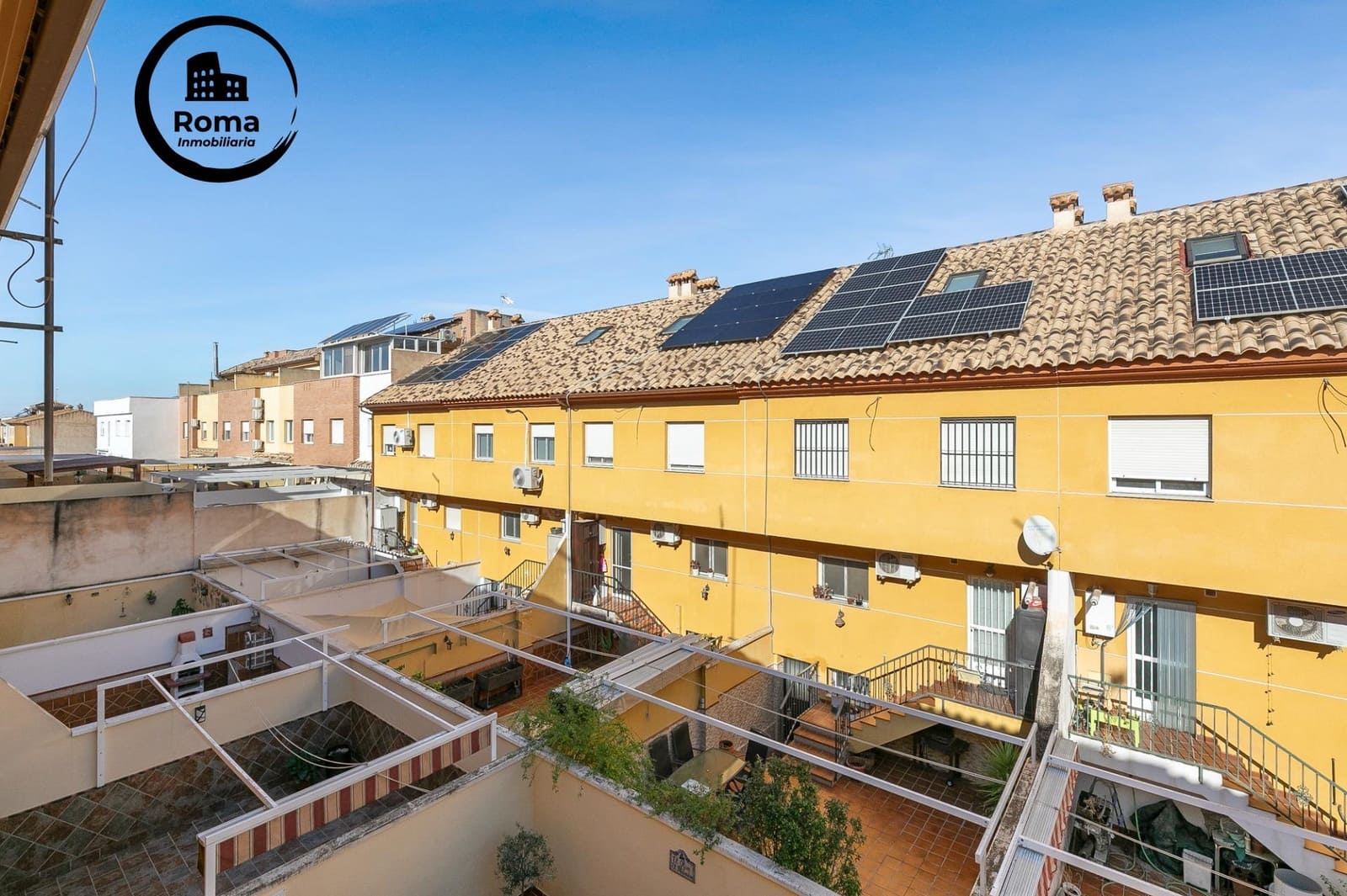 3 bedroom Terraced Villa for sale in Churriana de la Vega with garage - € 289,000 (Ref: 9504430)