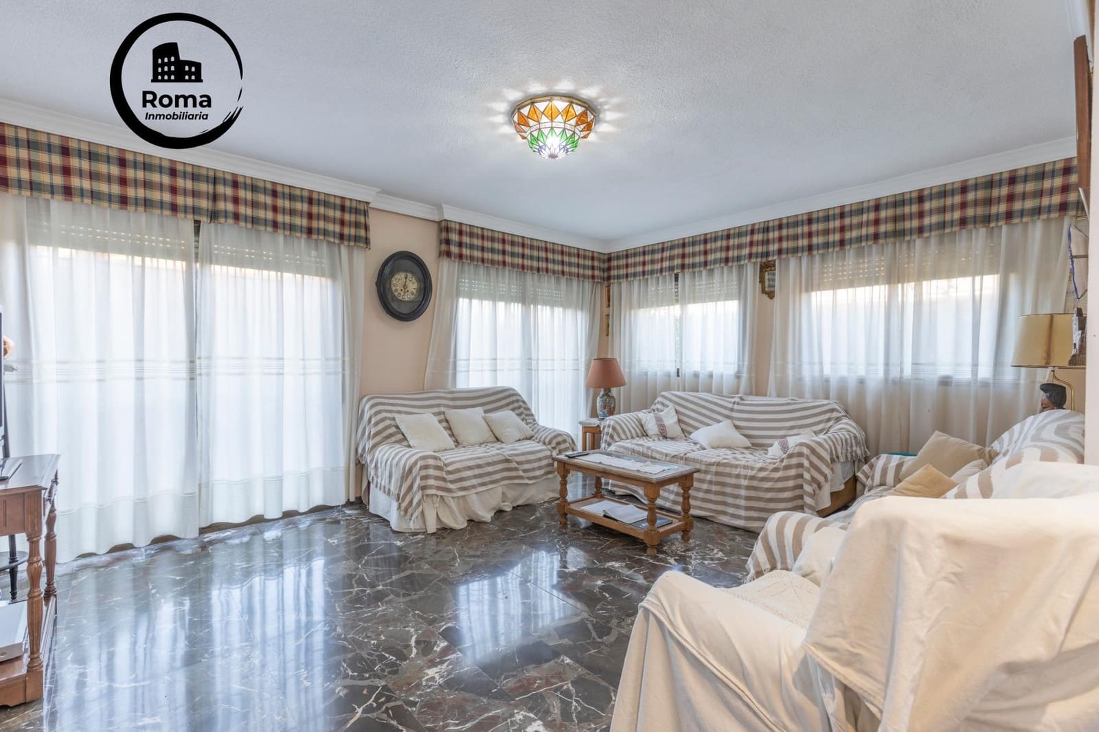 4 makuuhuone Huvila myytävänä paikassa Albolote mukana uima-altaan - 350 000 € (Ref: 9504434)