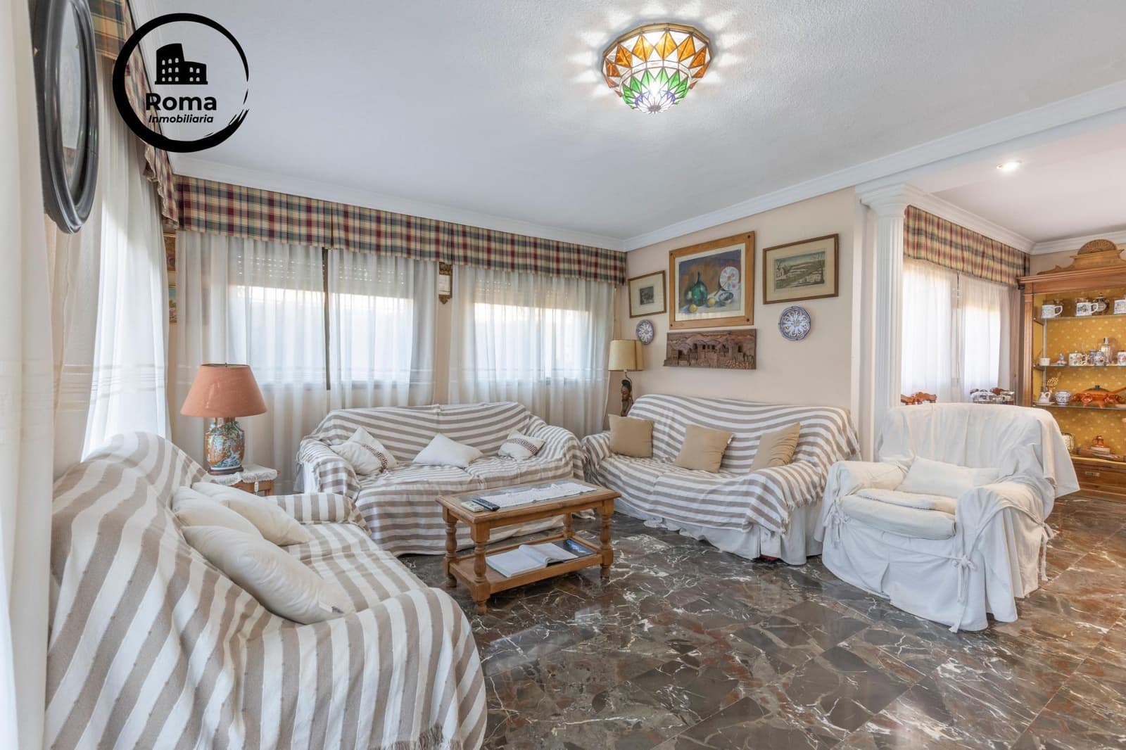 4 makuuhuone Huvila myytävänä paikassa Albolote mukana uima-altaan - 350 000 € (Ref: 9504434)