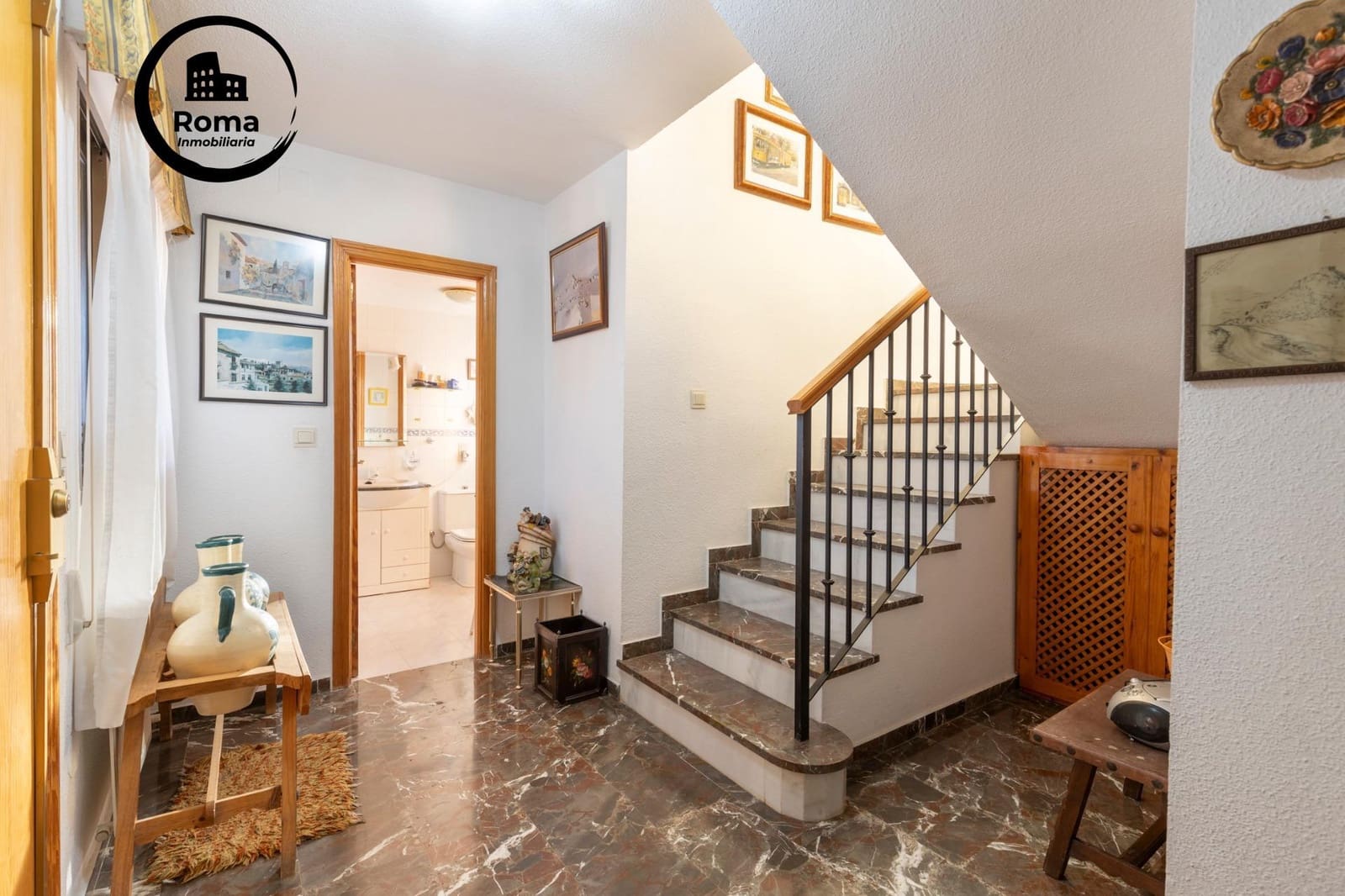 4 makuuhuone Huvila myytävänä paikassa Albolote mukana uima-altaan - 350 000 € (Ref: 9504434)