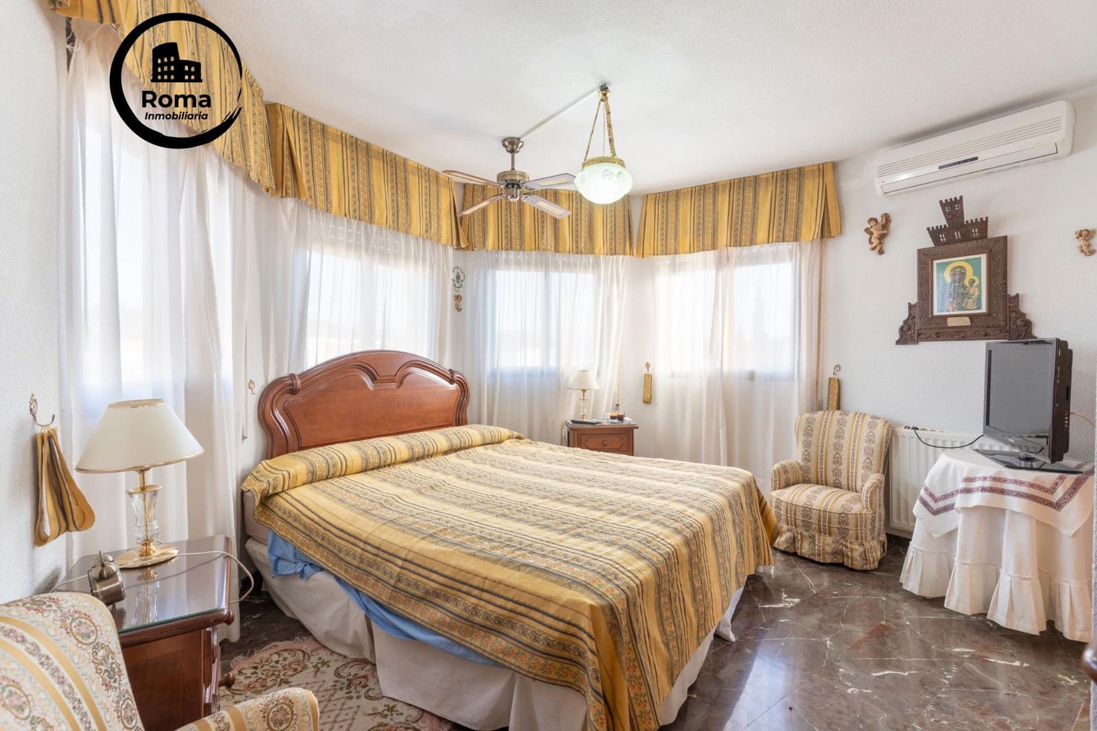 4 makuuhuone Huvila myytävänä paikassa Albolote mukana uima-altaan - 350 000 € (Ref: 9504434)