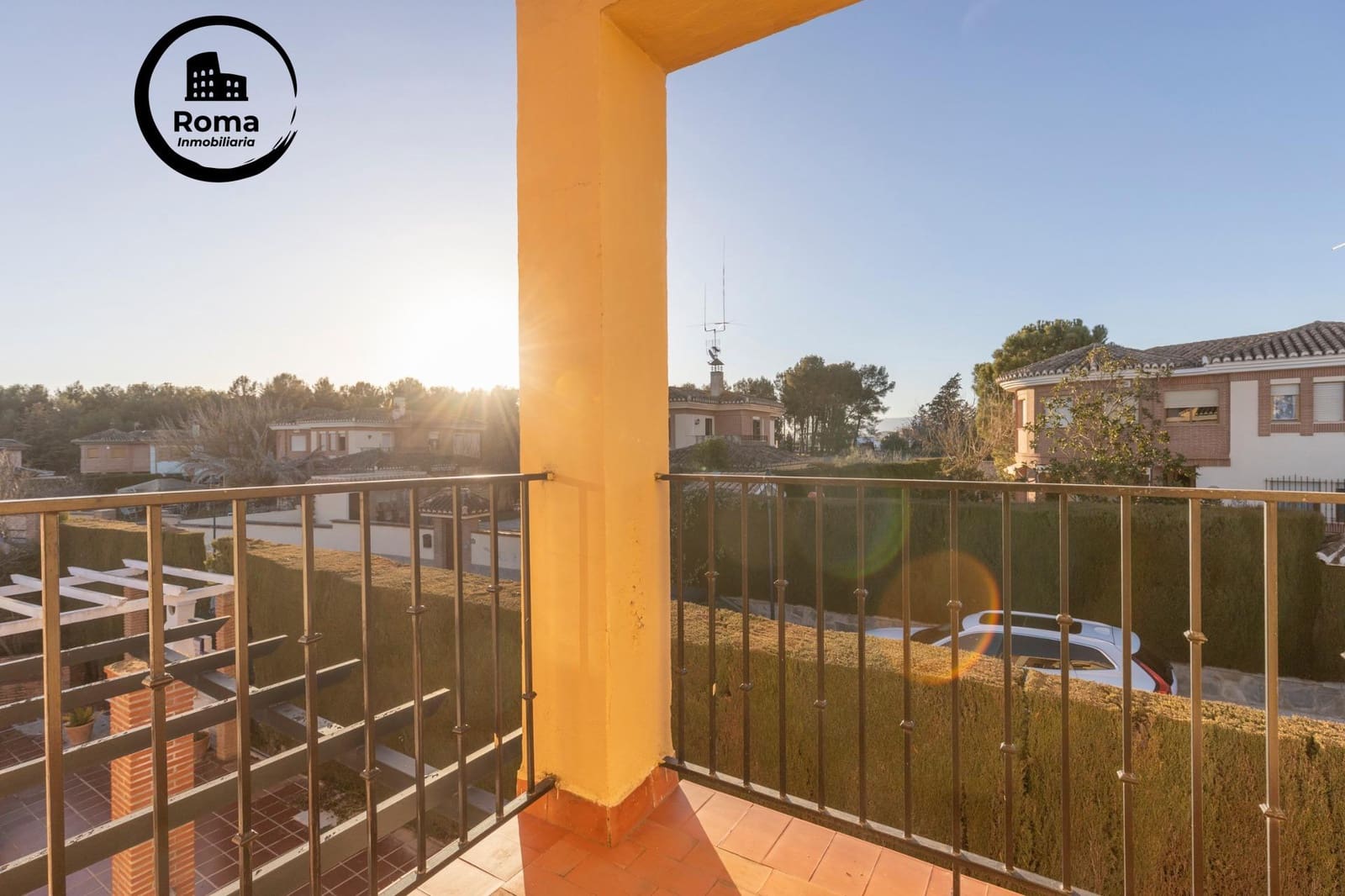 4 makuuhuone Huvila myytävänä paikassa Albolote mukana uima-altaan - 350 000 € (Ref: 9504434)