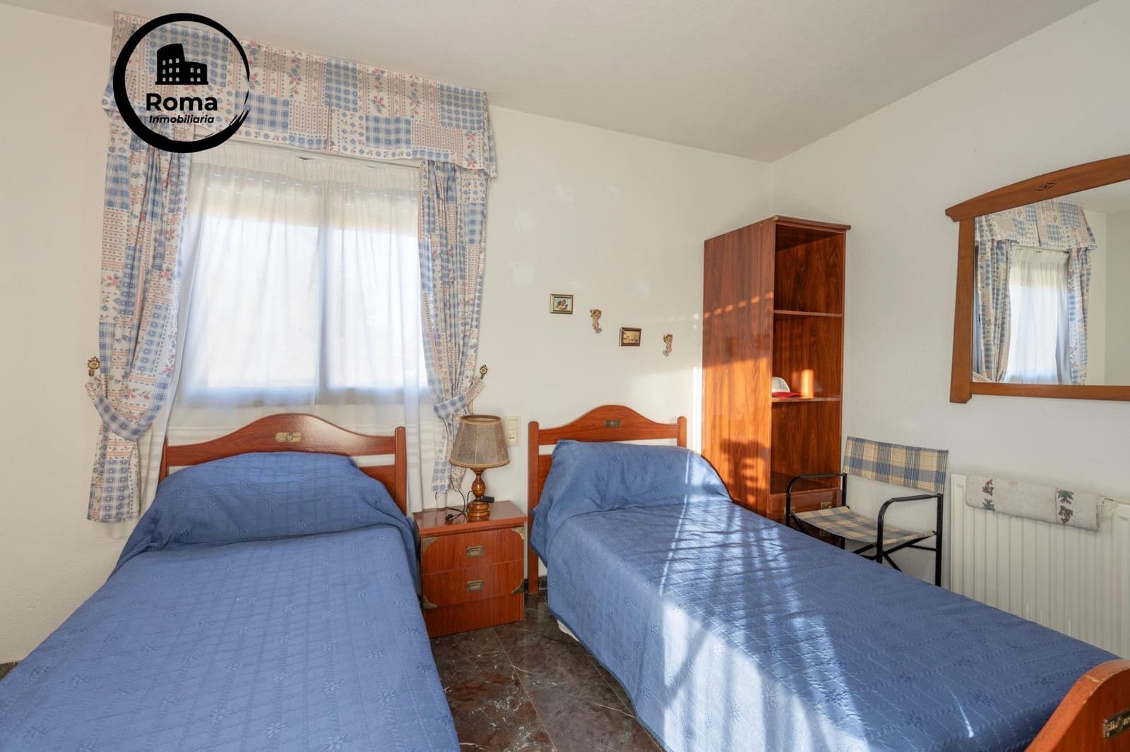 4 makuuhuone Huvila myytävänä paikassa Albolote mukana uima-altaan - 350 000 € (Ref: 9504434)