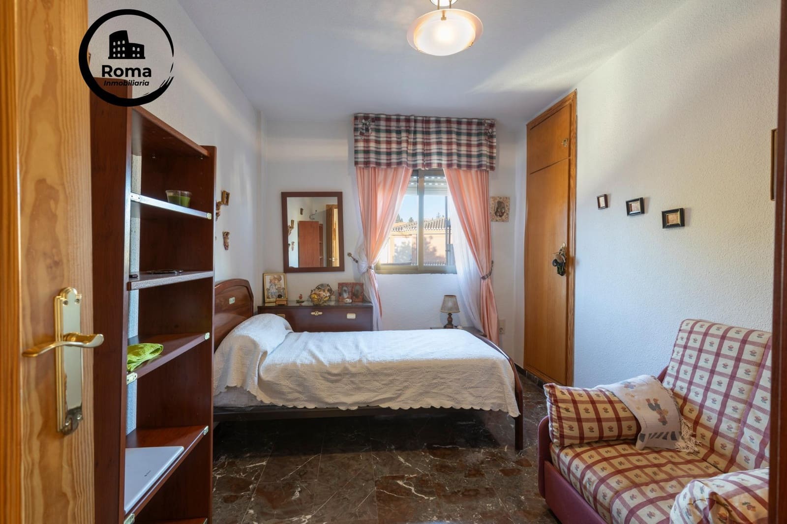 4 makuuhuone Huvila myytävänä paikassa Albolote mukana uima-altaan - 350 000 € (Ref: 9504434)