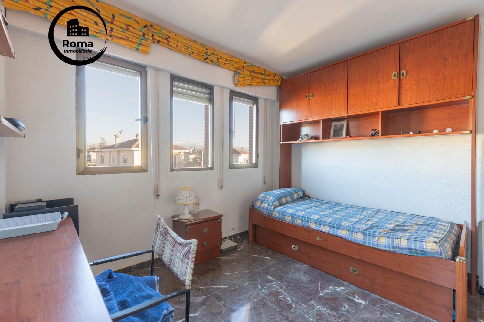 4 makuuhuone Huvila myytävänä paikassa Albolote mukana uima-altaan - 350 000 € (Ref: 9504434)