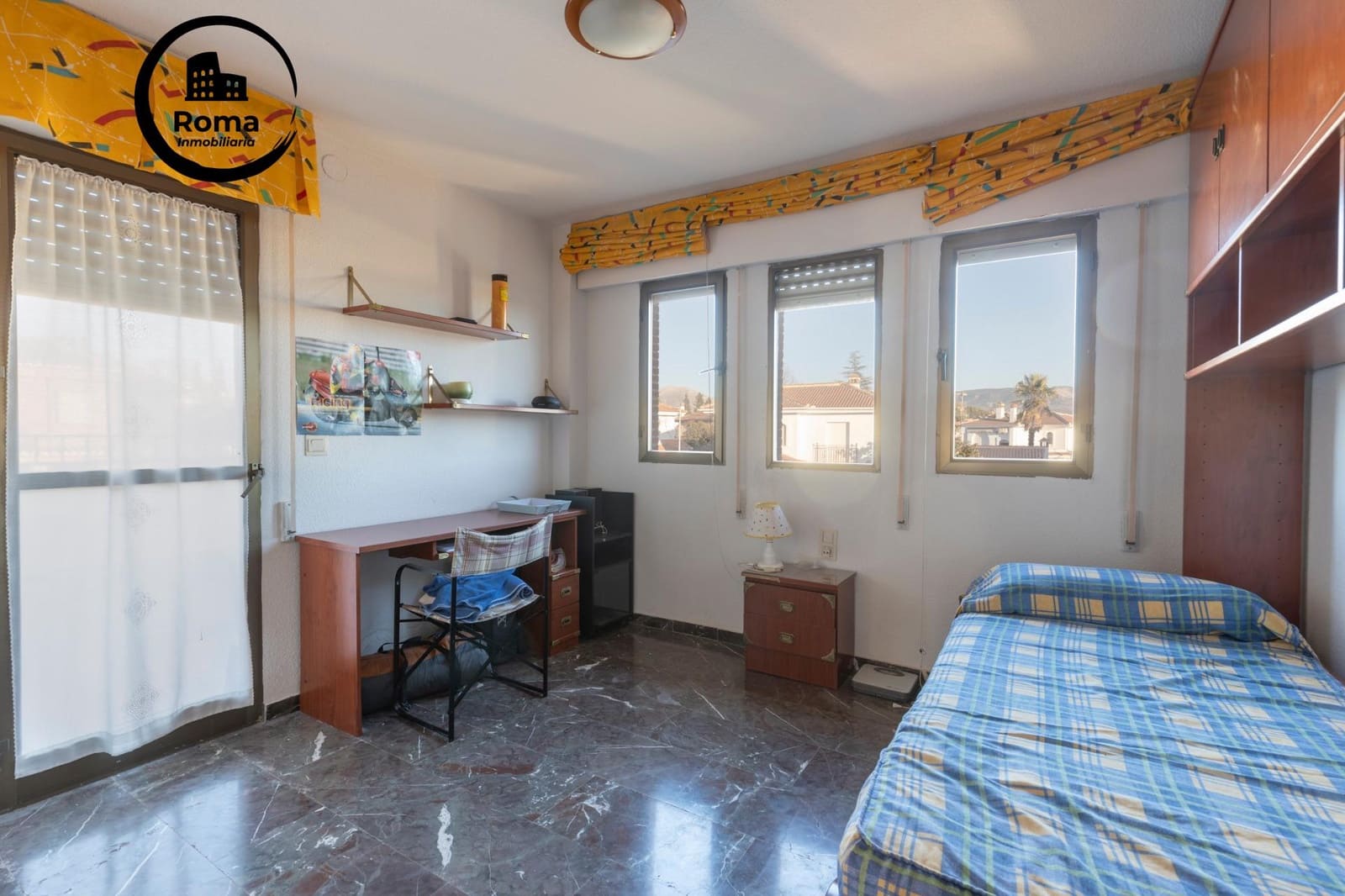 4 makuuhuone Huvila myytävänä paikassa Albolote mukana uima-altaan - 350 000 € (Ref: 9504434)