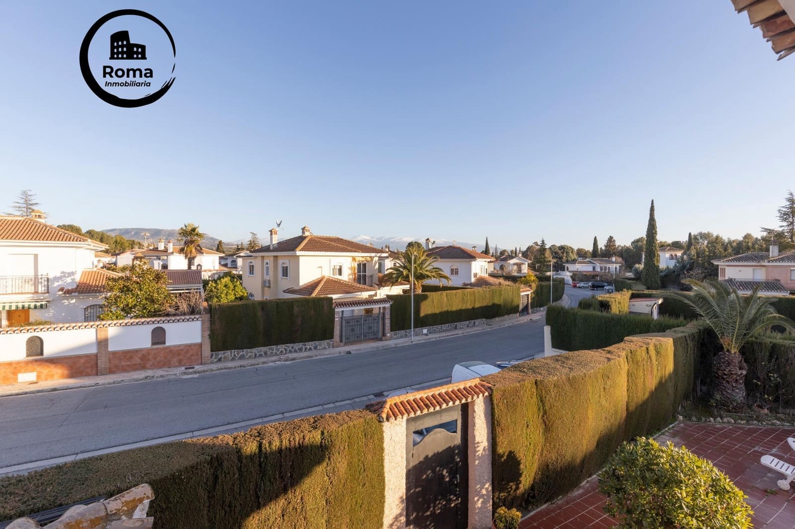 4 makuuhuone Huvila myytävänä paikassa Albolote mukana uima-altaan - 350 000 € (Ref: 9504434)