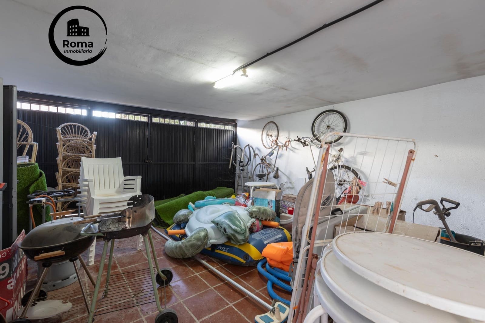 4 makuuhuone Huvila myytävänä paikassa Albolote mukana uima-altaan - 350 000 € (Ref: 9504434)