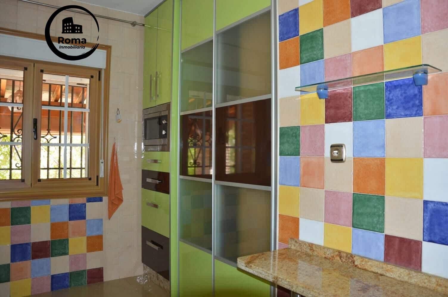 4 slaapkamer Villa te koop in Ogijares met zwembad garage - € 599.000 (Ref: 9504439)