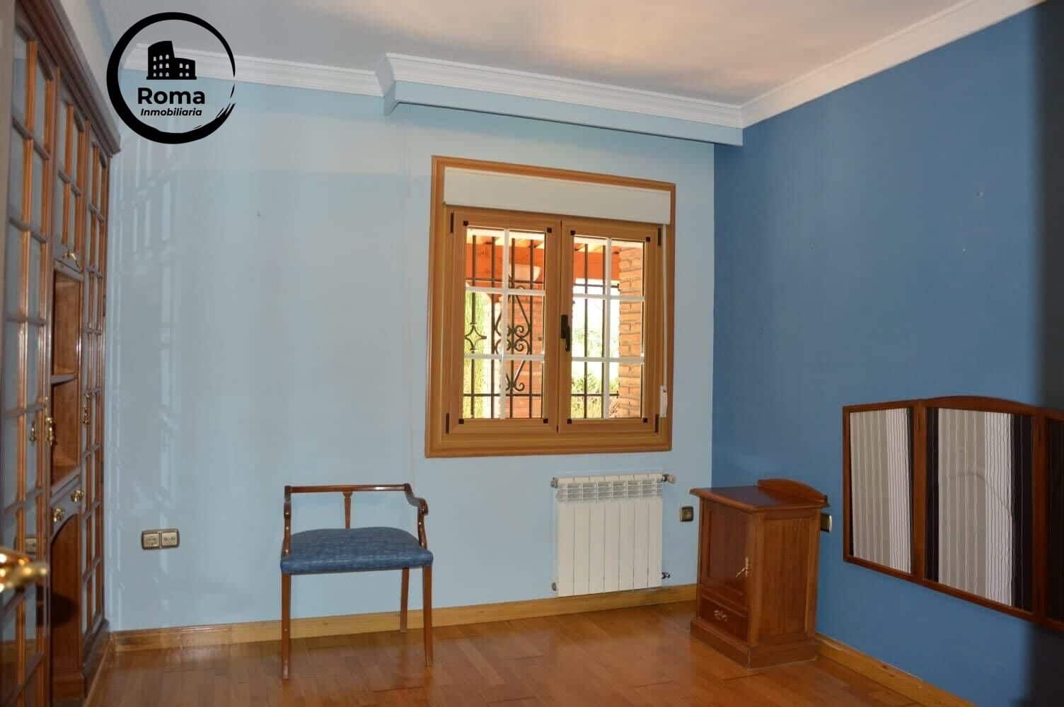 4 slaapkamer Villa te koop in Ogijares met zwembad garage - € 599.000 (Ref: 9504439)