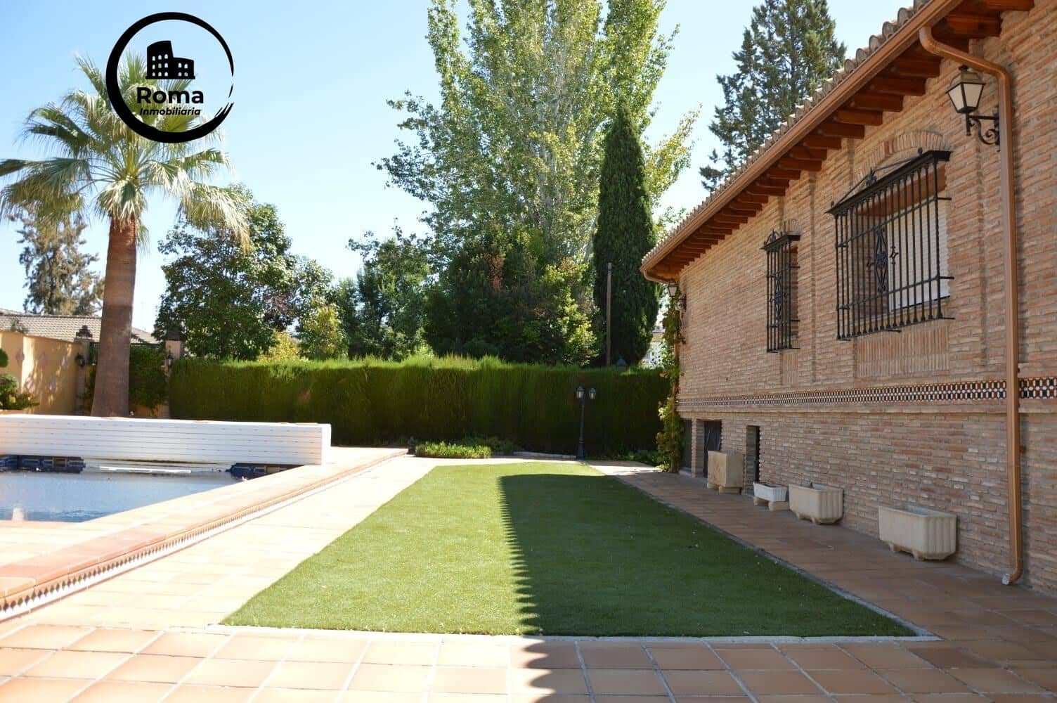 4 slaapkamer Villa te koop in Ogijares met zwembad garage - € 599.000 (Ref: 9504439)