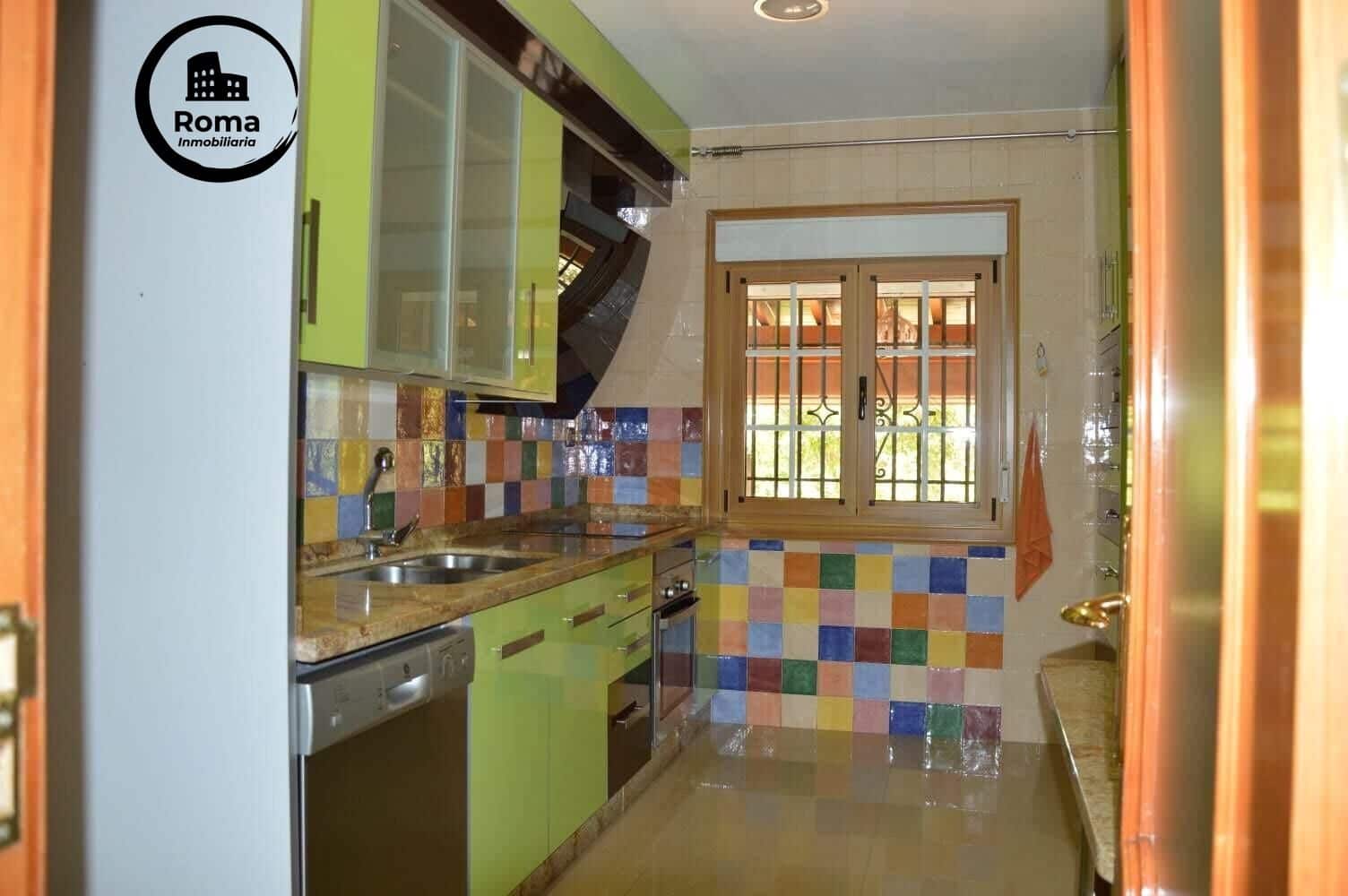 4 slaapkamer Villa te koop in Ogijares met zwembad garage - € 599.000 (Ref: 9504439)