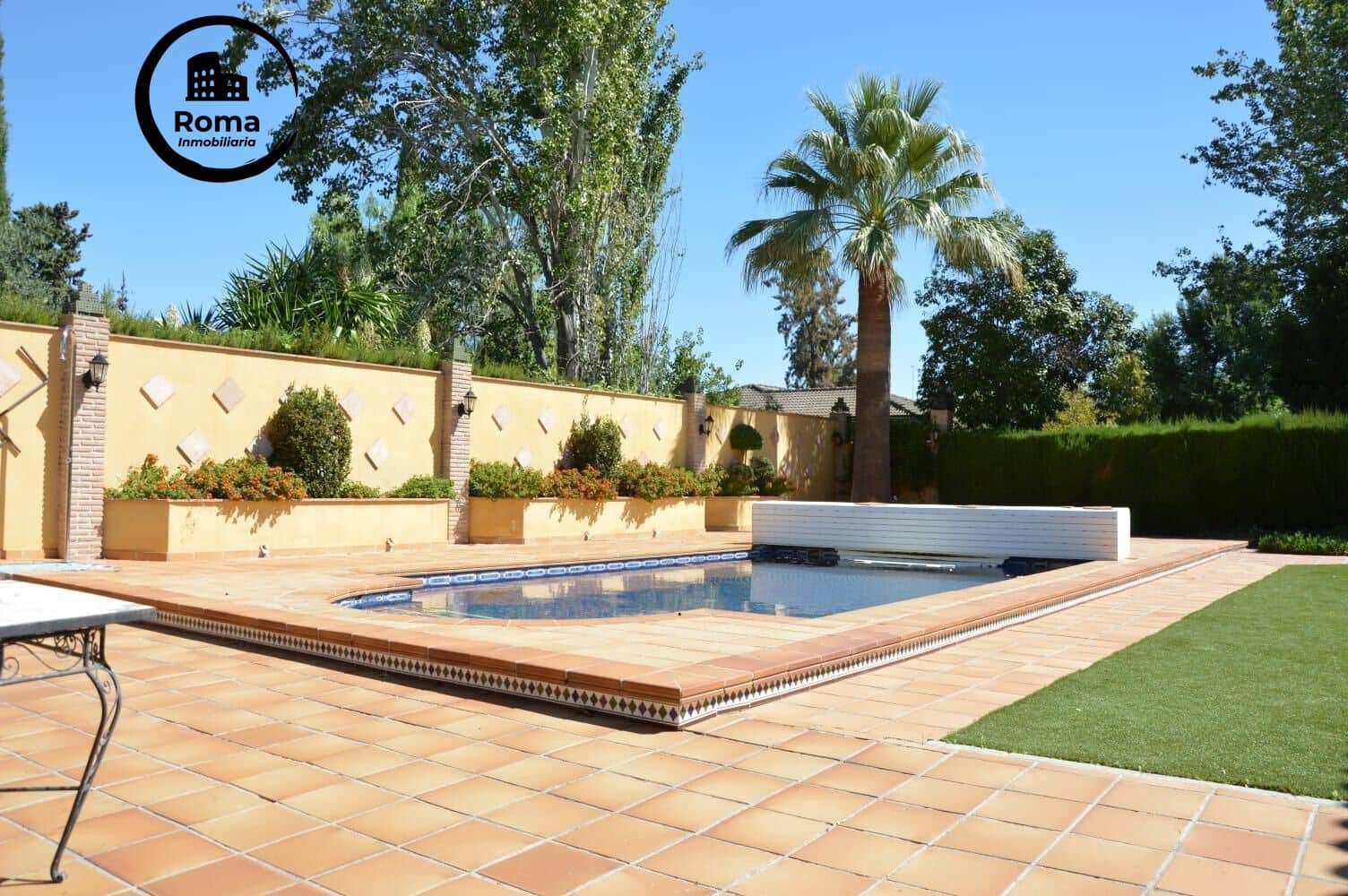 4 slaapkamer Villa te koop in Ogijares met zwembad garage - € 599.000 (Ref: 9504439)