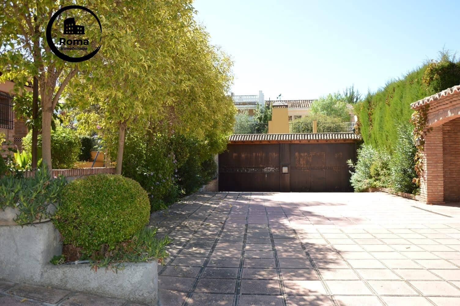 4 slaapkamer Villa te koop in Ogijares met zwembad garage - € 599.000 (Ref: 9504439)