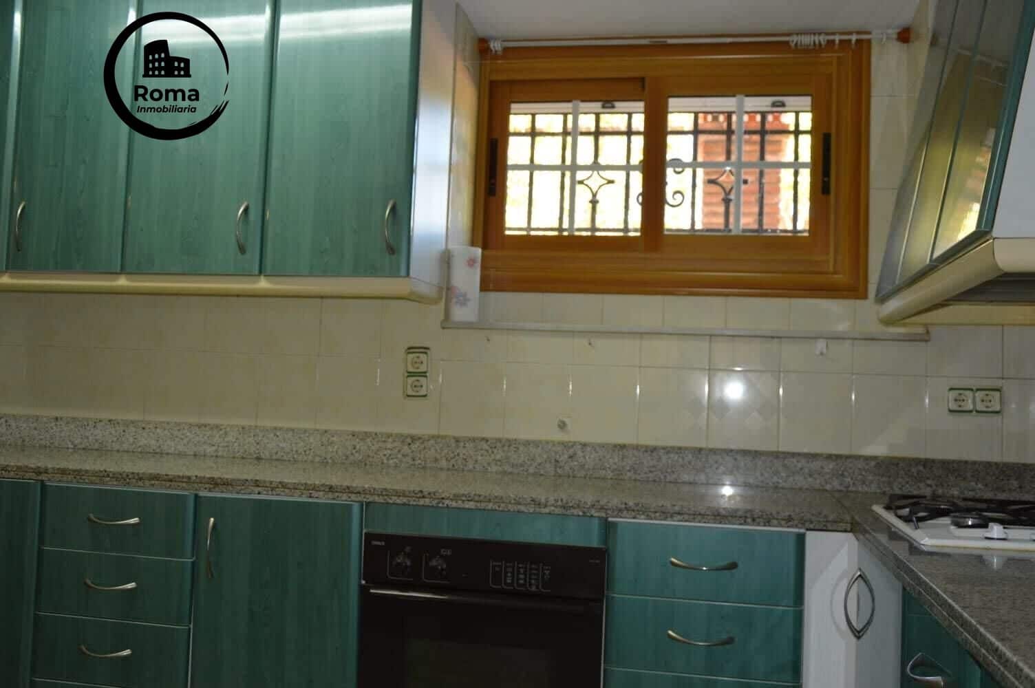 4 slaapkamer Villa te koop in Ogijares met zwembad garage - € 599.000 (Ref: 9504439)