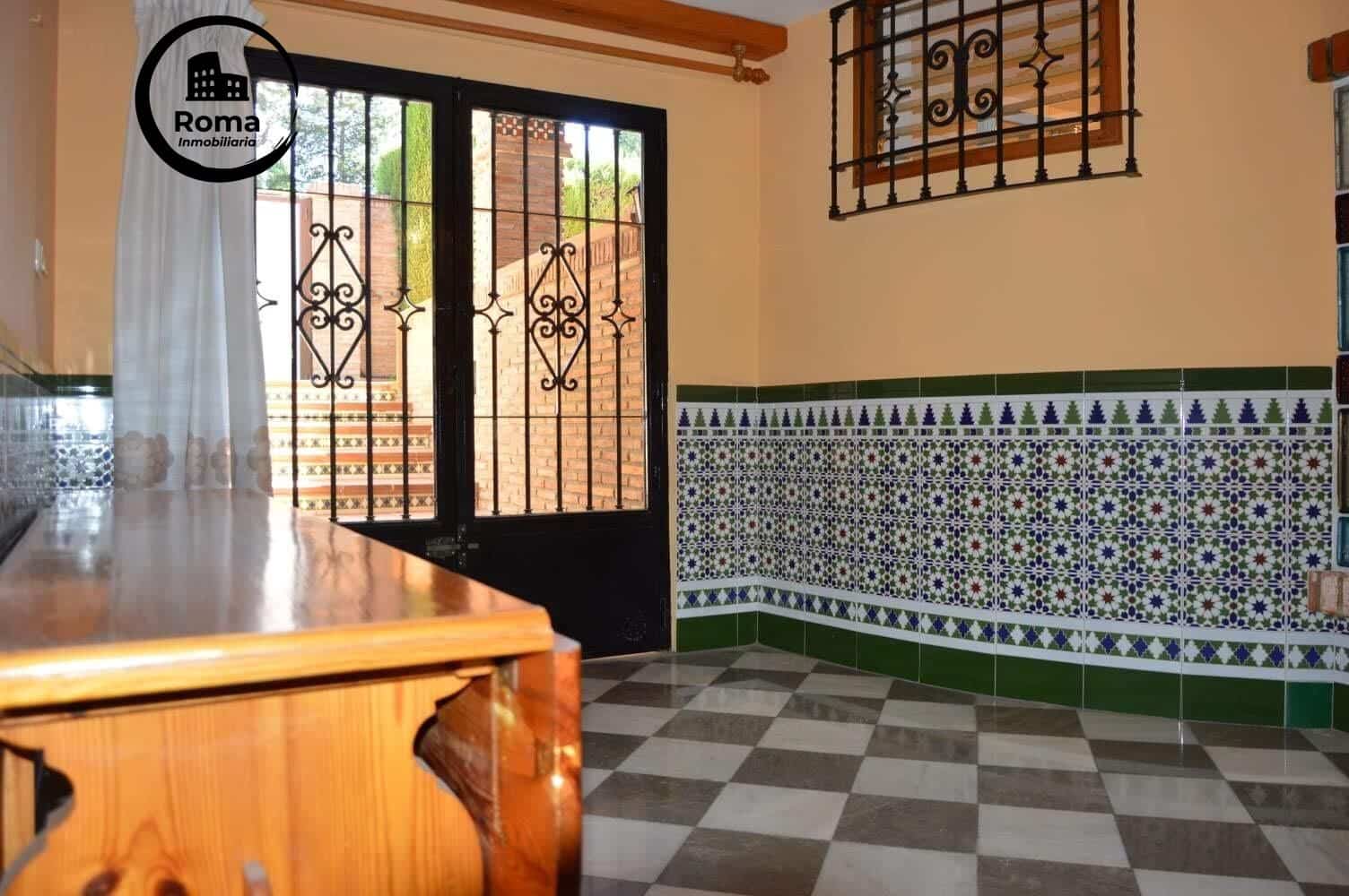 4 slaapkamer Villa te koop in Ogijares met zwembad garage - € 599.000 (Ref: 9504439)