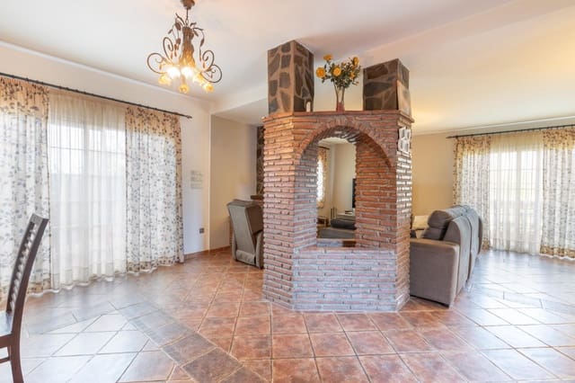 3 soveværelse Villa til salg i Almuñécar med swimmingpool - € 599.000 (Ref: 9504440)