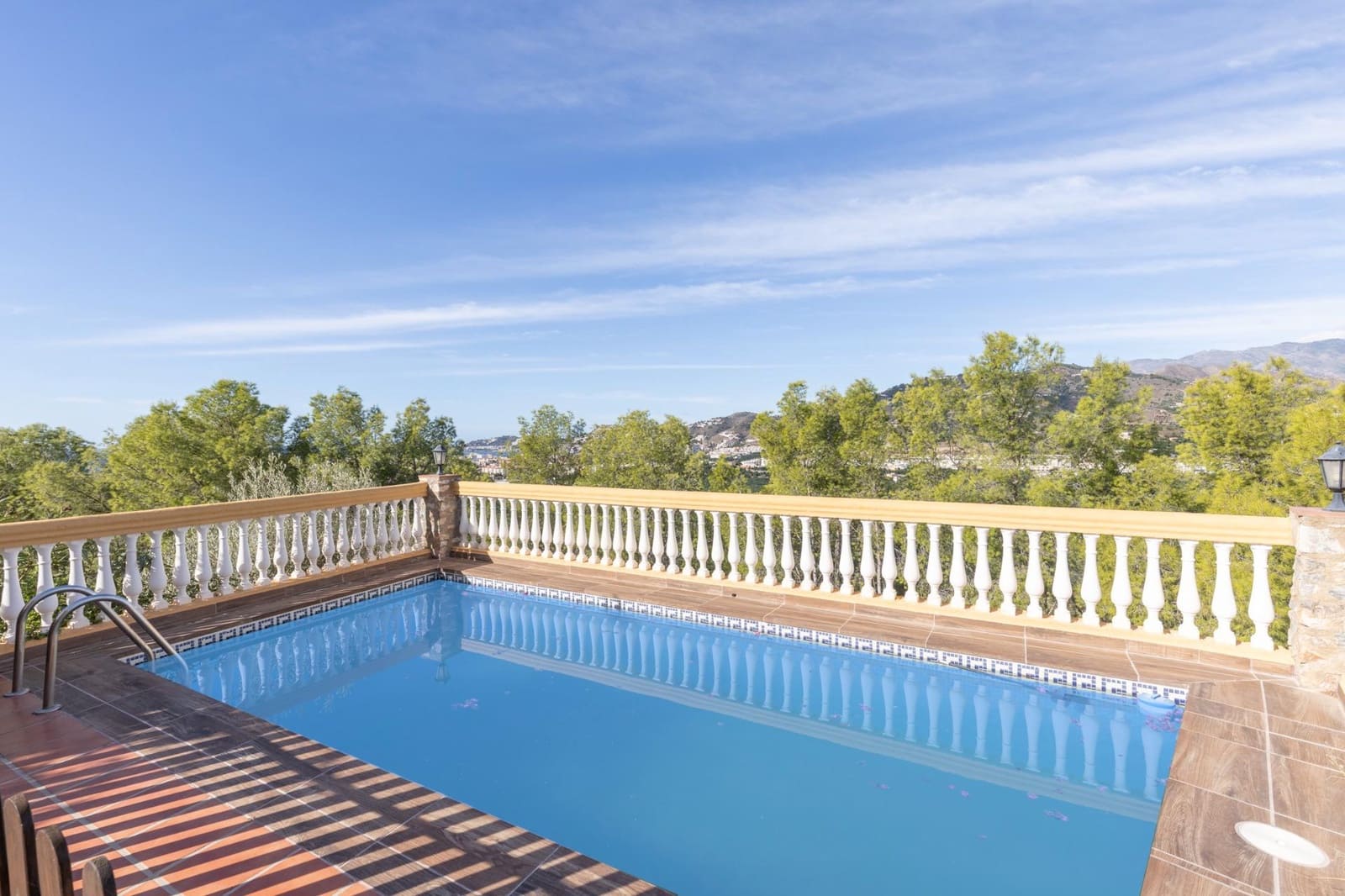 3 bedroom Villa for sale in Almunecar with pool - € 599,000 (Ref: 9504440)