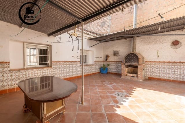 Casa de 4 habitaciones en Armilla en venta - 250.000 € (Ref: 9504573)