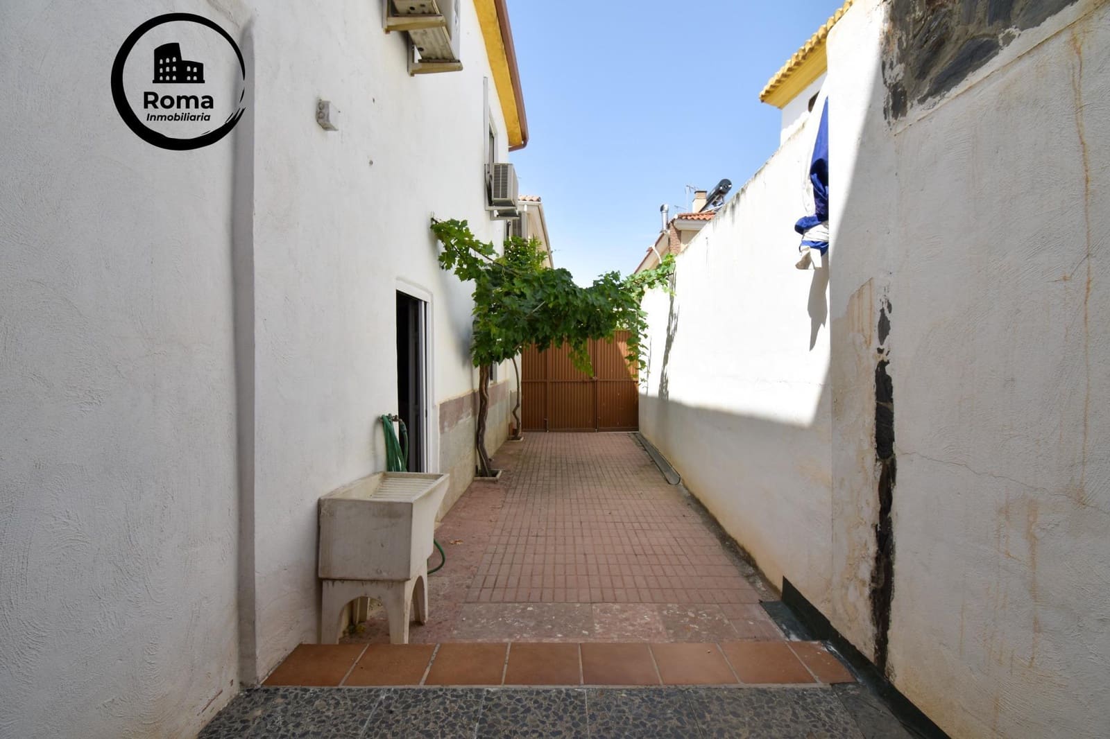 4 slaapkamer Huis te koop in Maracena met garage - € 225.000 (Ref: 9504574)