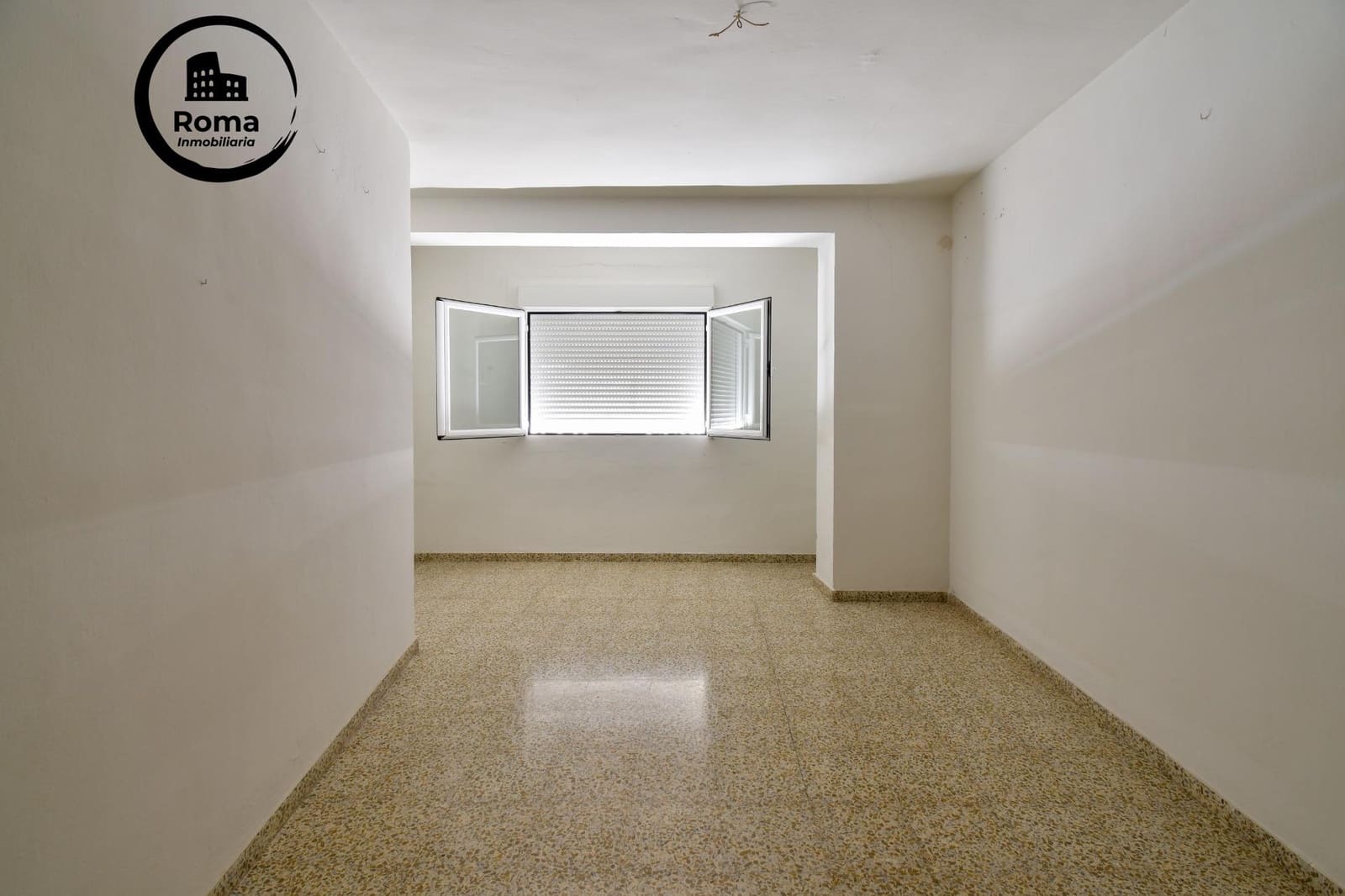 4 slaapkamer Huis te koop in Maracena met garage - € 225.000 (Ref: 9504574)