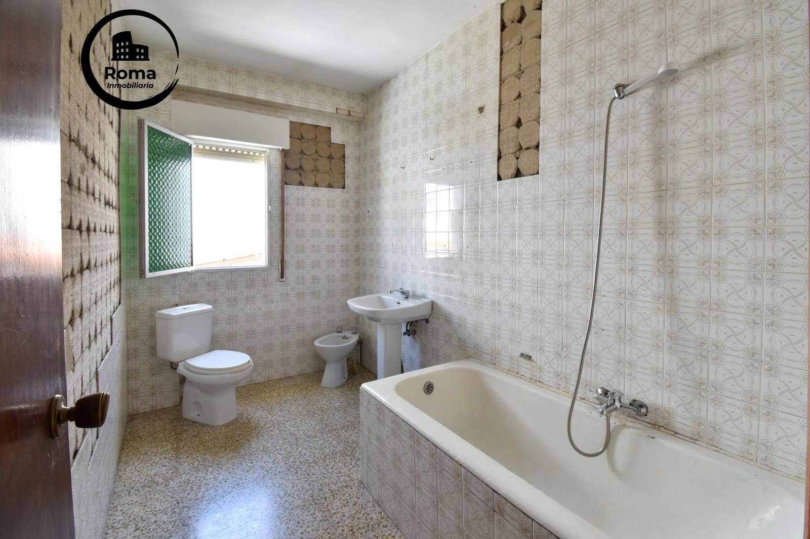 4 slaapkamer Huis te koop in Maracena met garage - € 225.000 (Ref: 9504574)