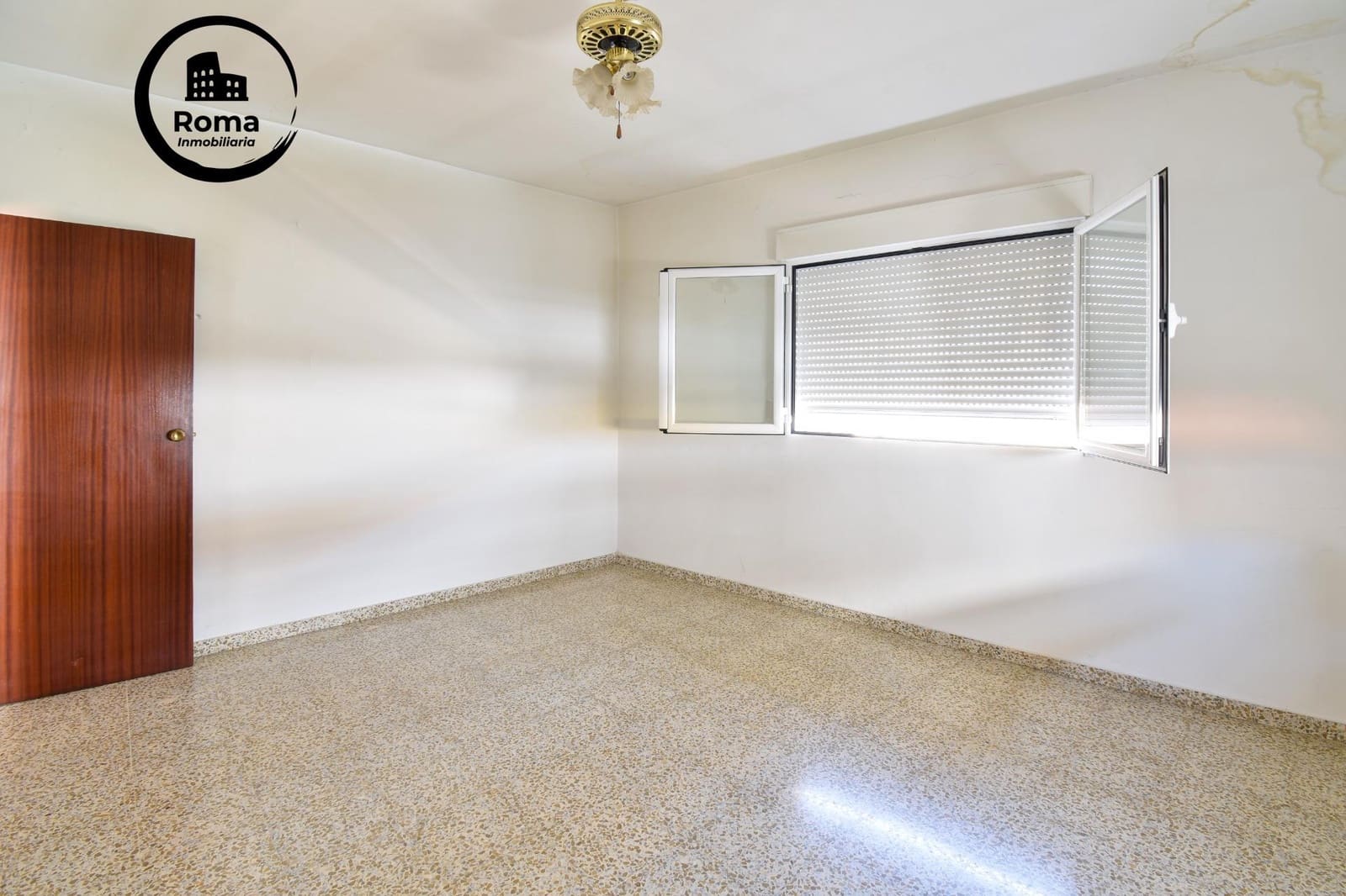 4 slaapkamer Huis te koop in Maracena met garage - € 225.000 (Ref: 9504574)