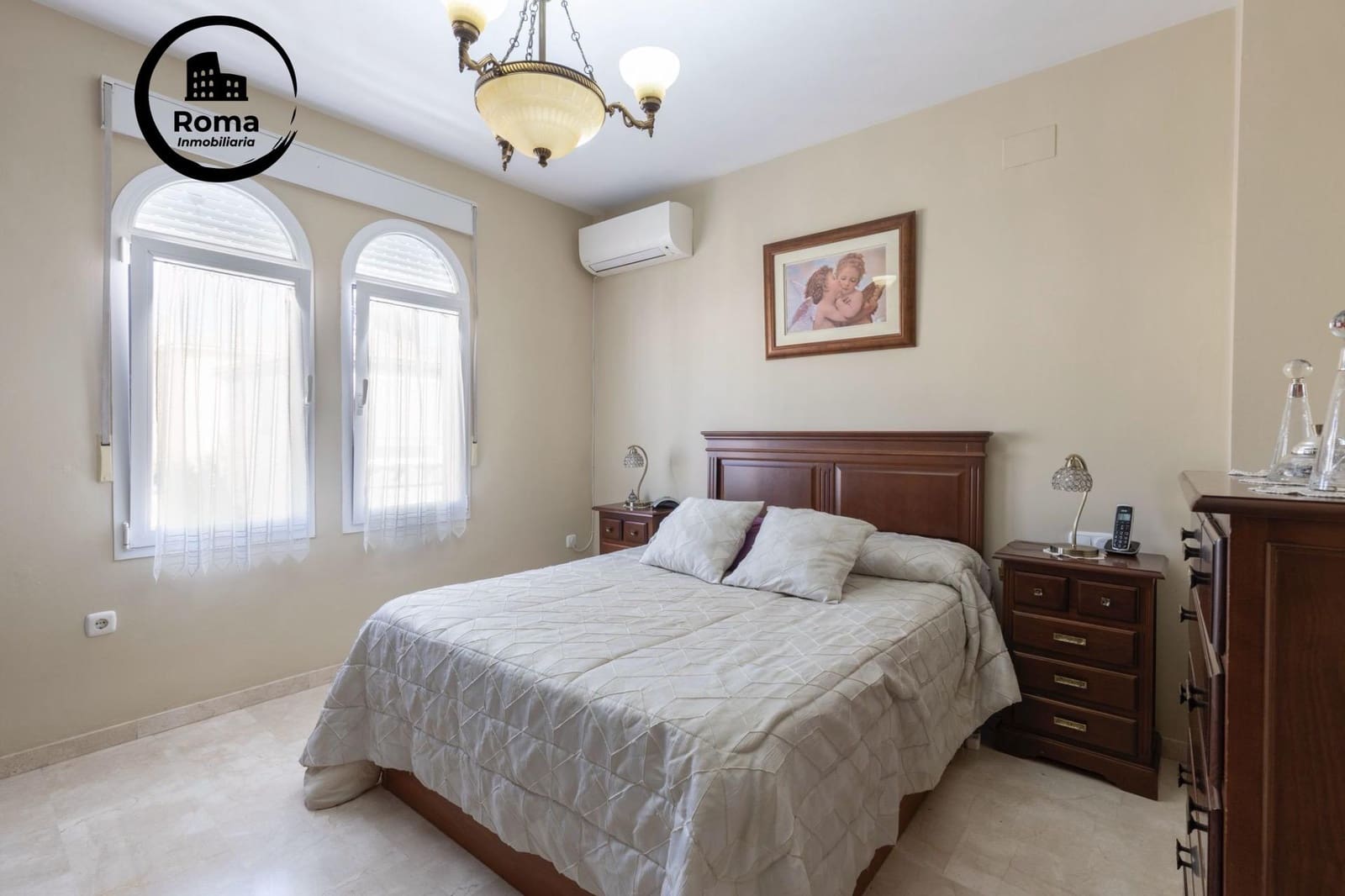 4 bedroom Semi-detached Villa for sale in Albolote with garage - € 304,900 (Ref: 9504575)