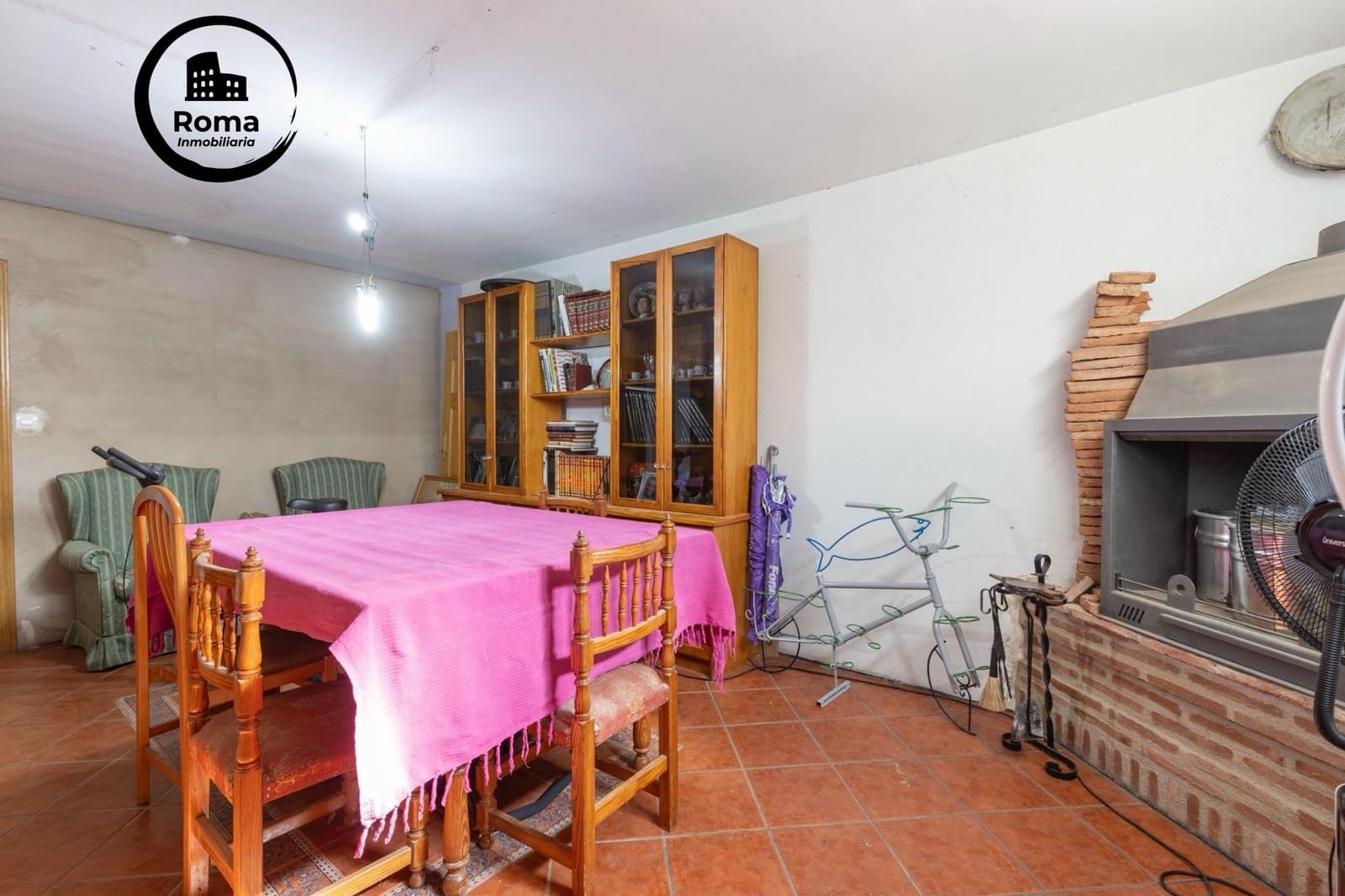 4 bedroom Semi-detached Villa for sale in Albolote with garage - € 304,900 (Ref: 9504575)