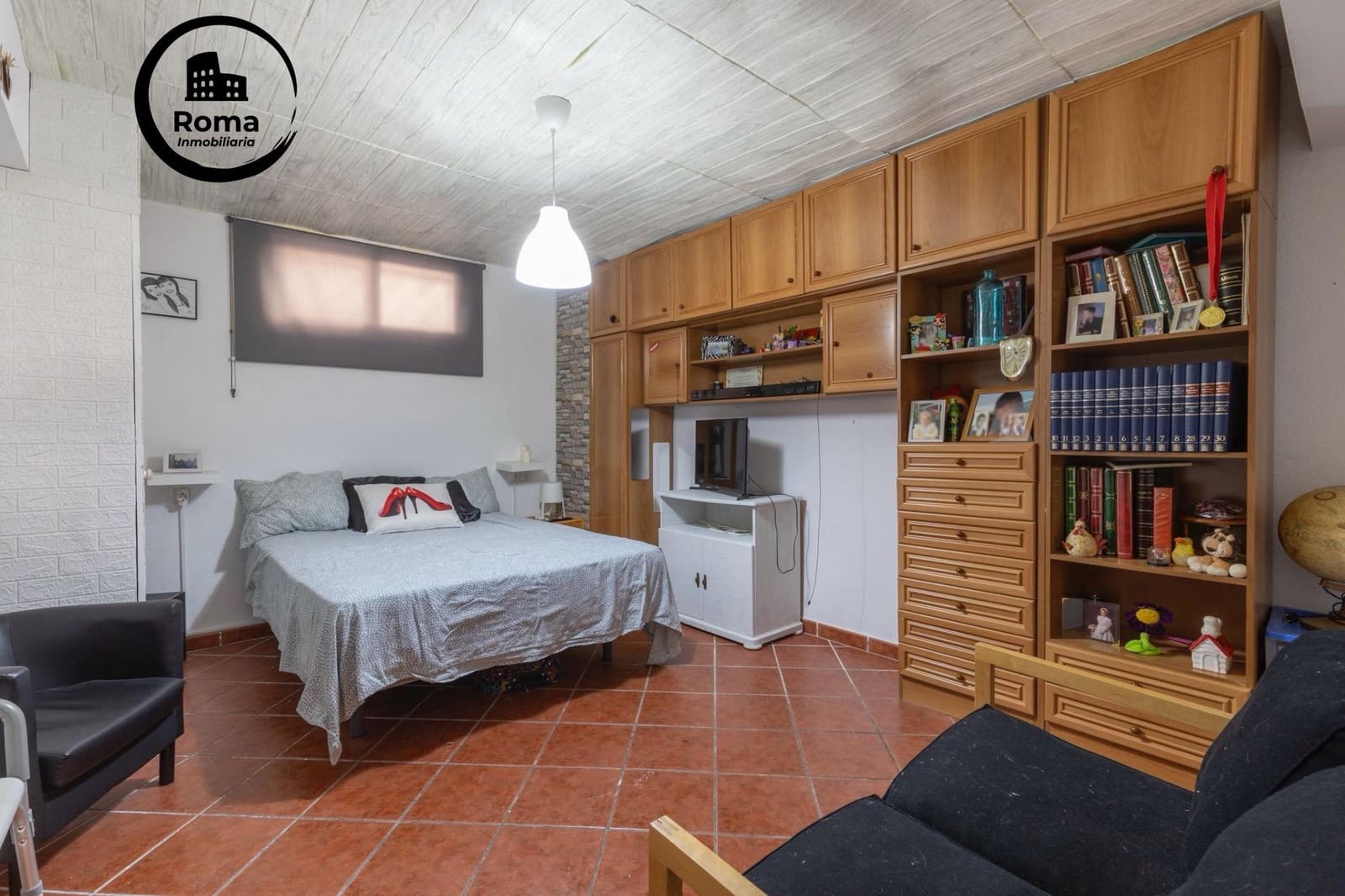 4 bedroom Semi-detached Villa for sale in Albolote with garage - € 304,900 (Ref: 9504575)